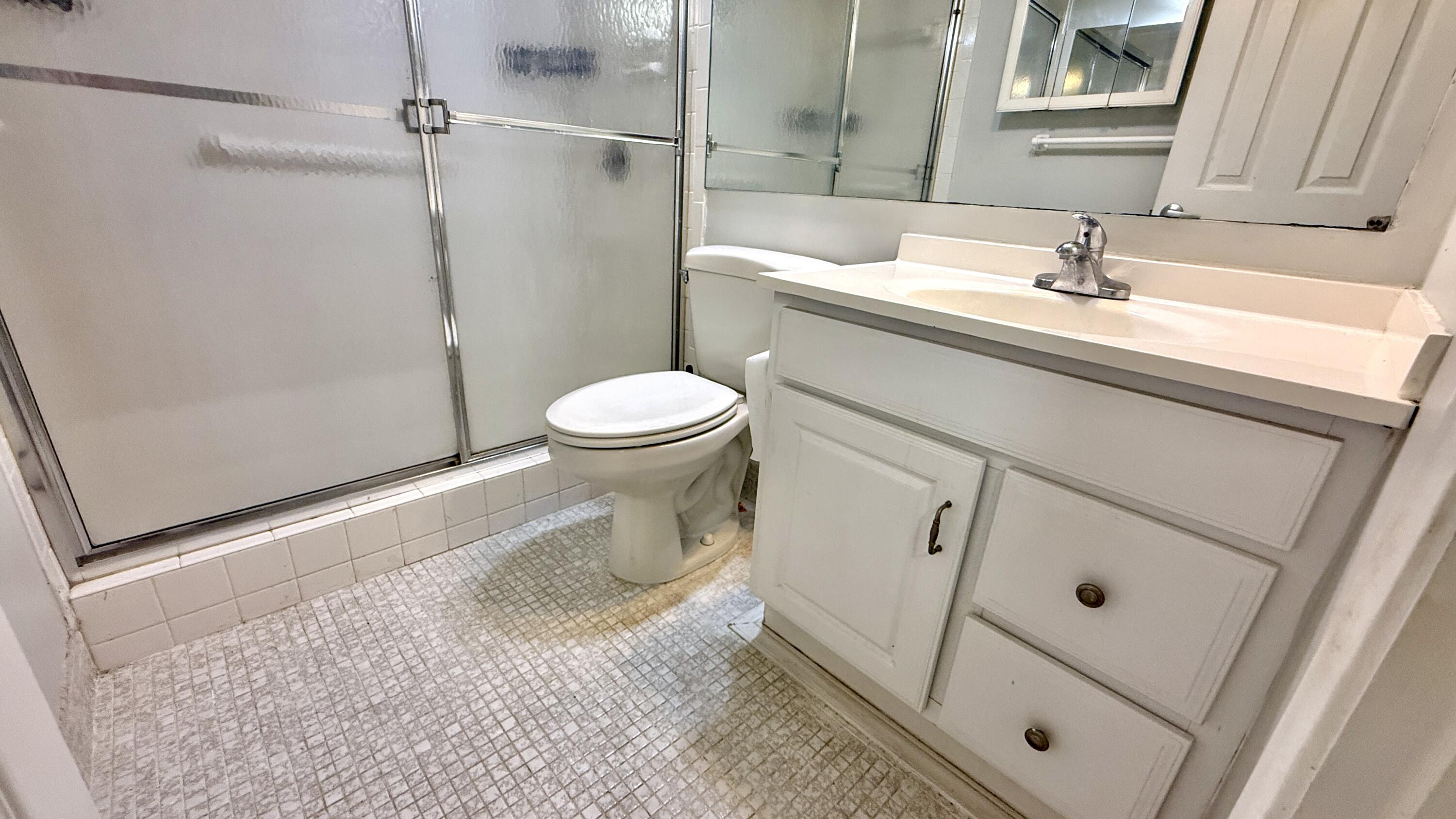 1037 Ashby D Property Photo 13