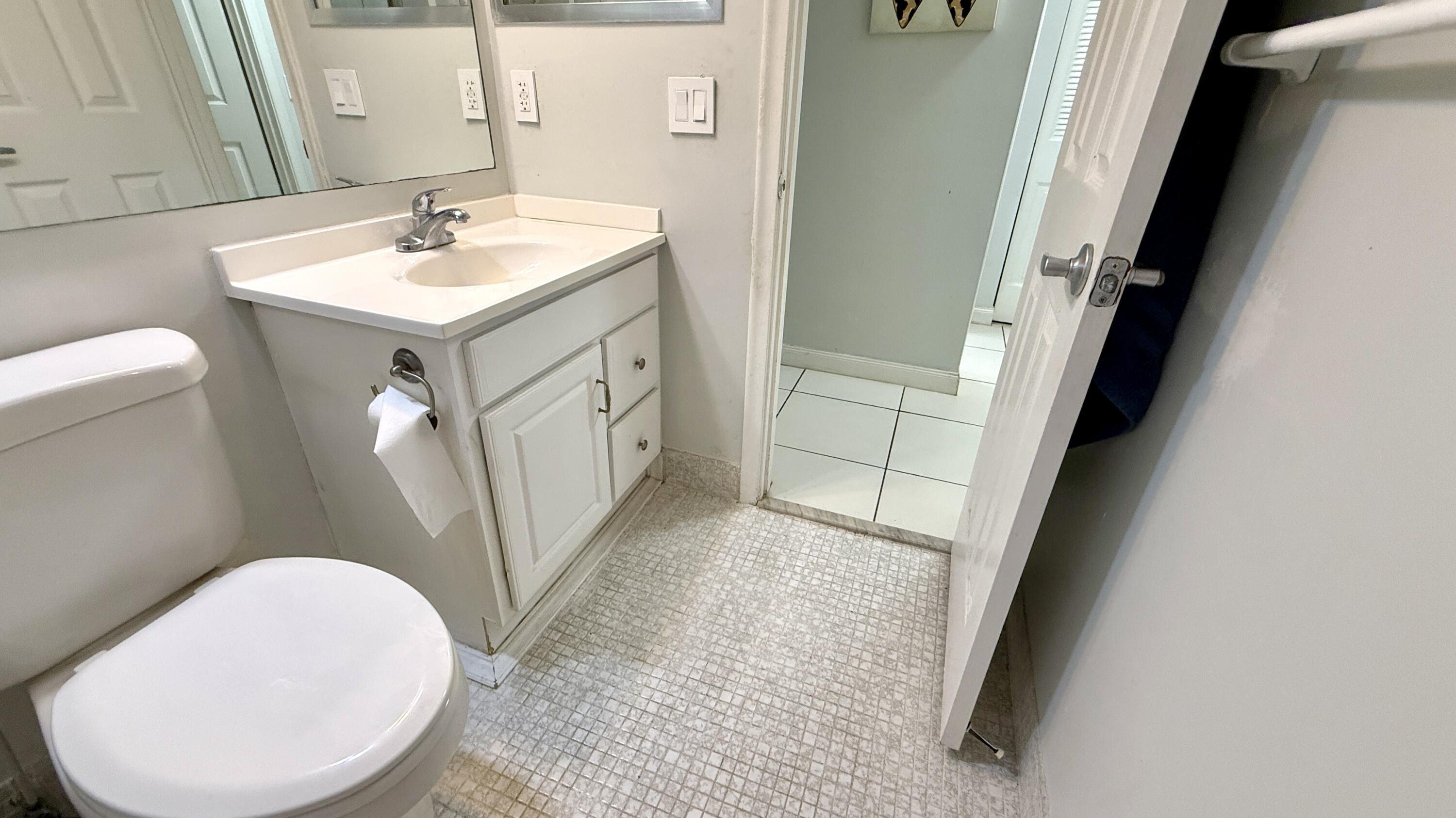 1037 Ashby D Property Photo 15