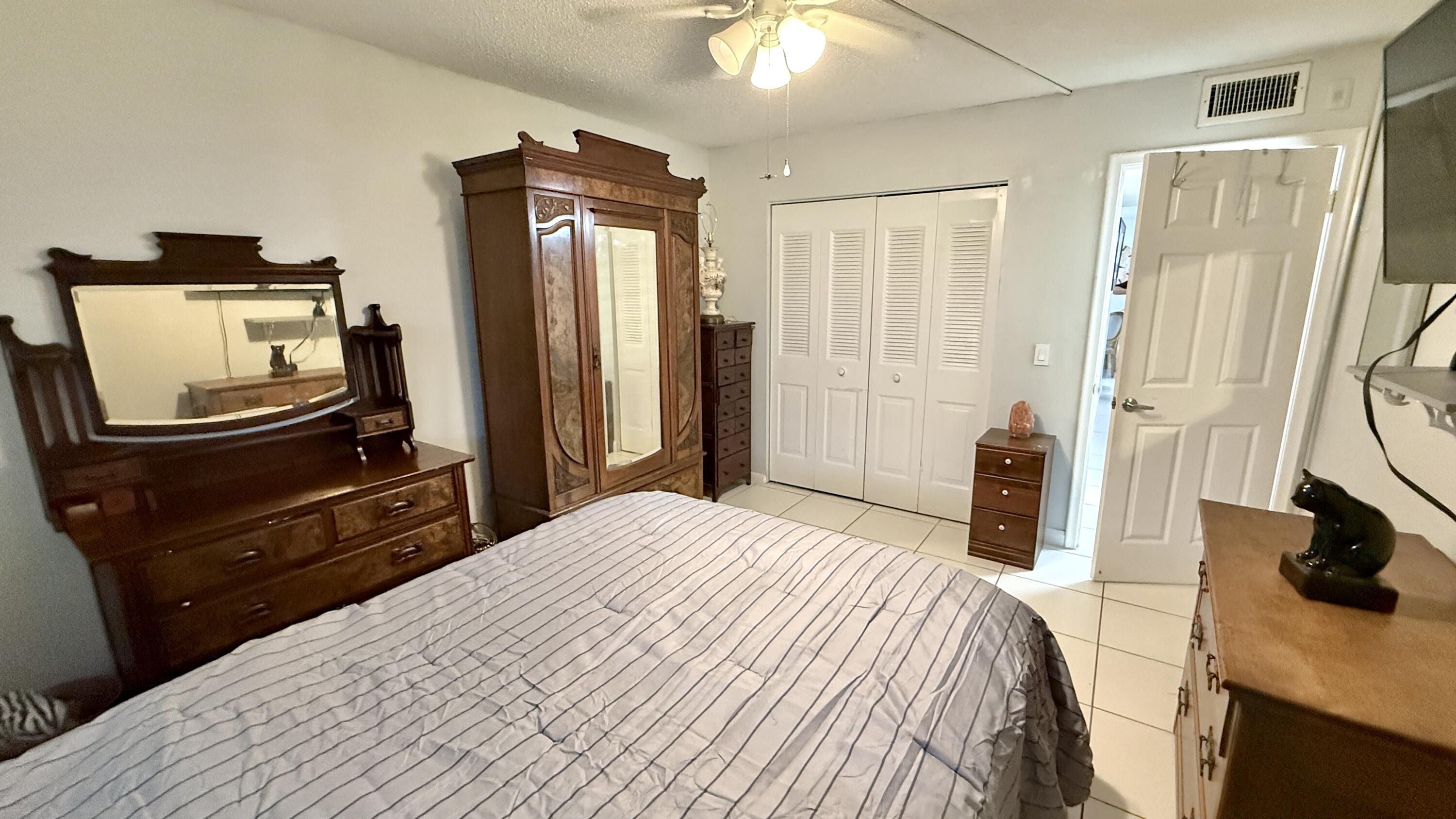 1037 Ashby D Property Photo 19