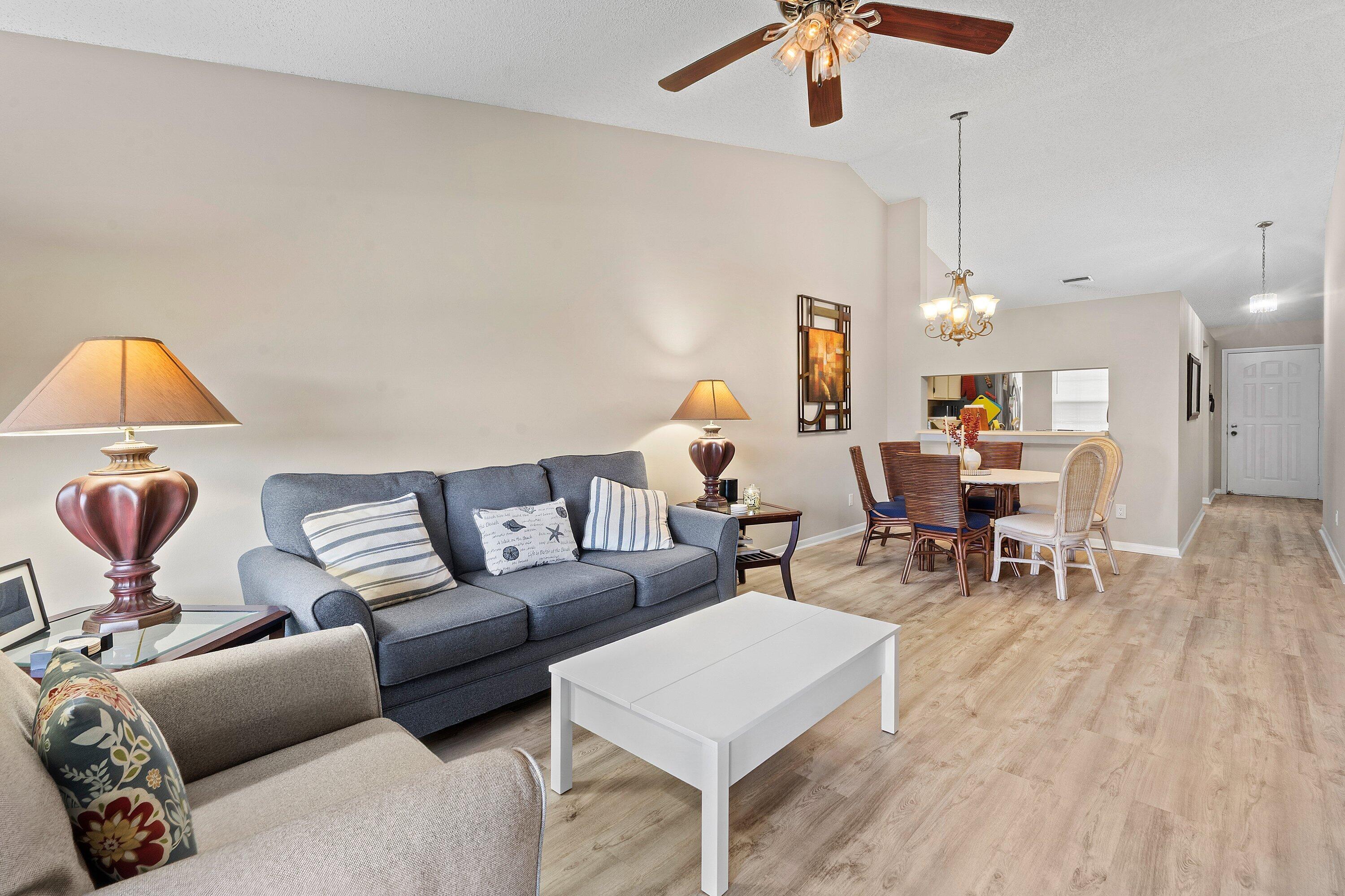 1502 Pinecrest Circle C Property Photo 10