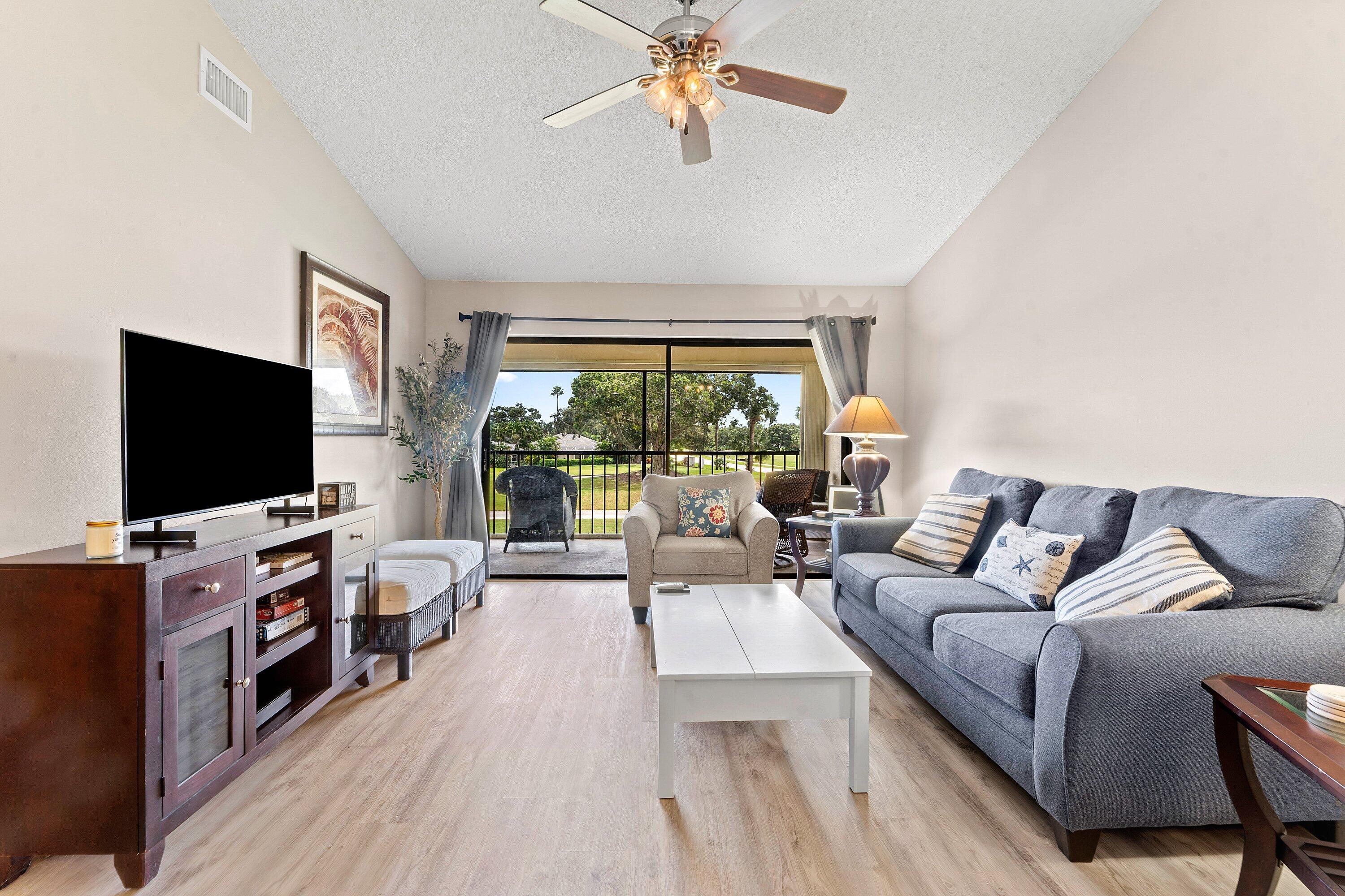 1502 Pinecrest Circle C Property Photo 15