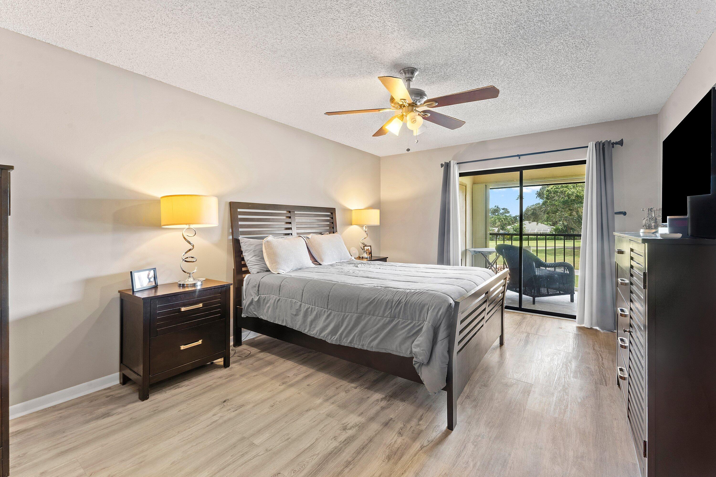 1502 Pinecrest Circle C Property Photo 18