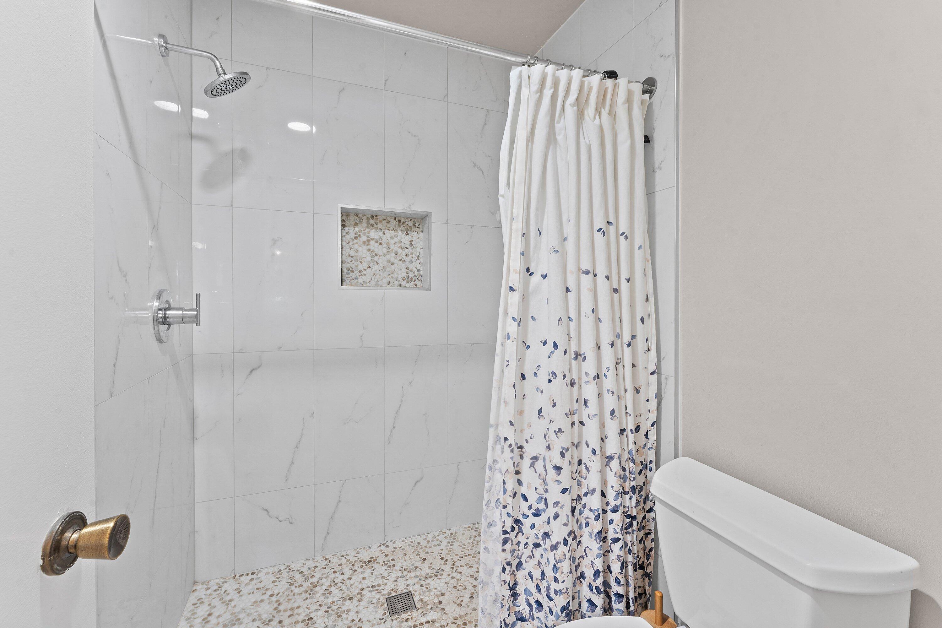 1502 Pinecrest Circle C Property Photo 21
