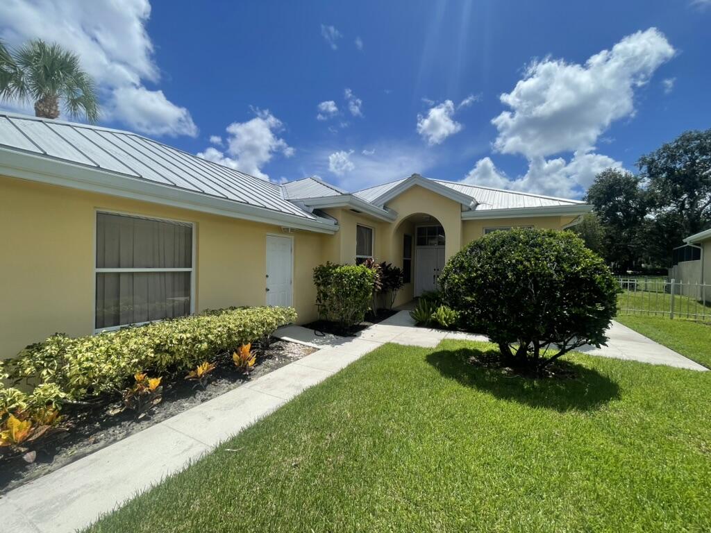 2571 Sw Greenwich Way Property Photo 7