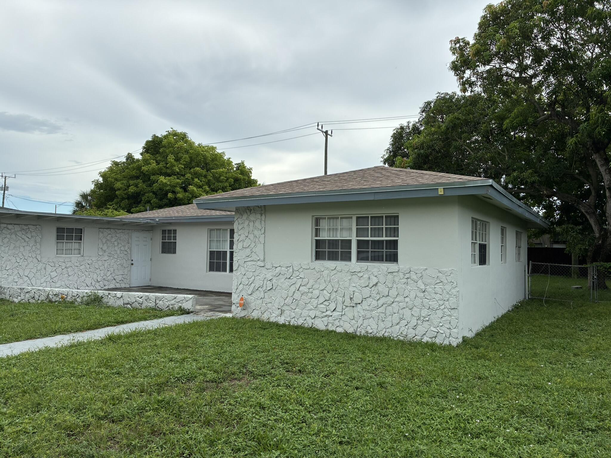 3307 Auburn Boulevard Property Photo 2