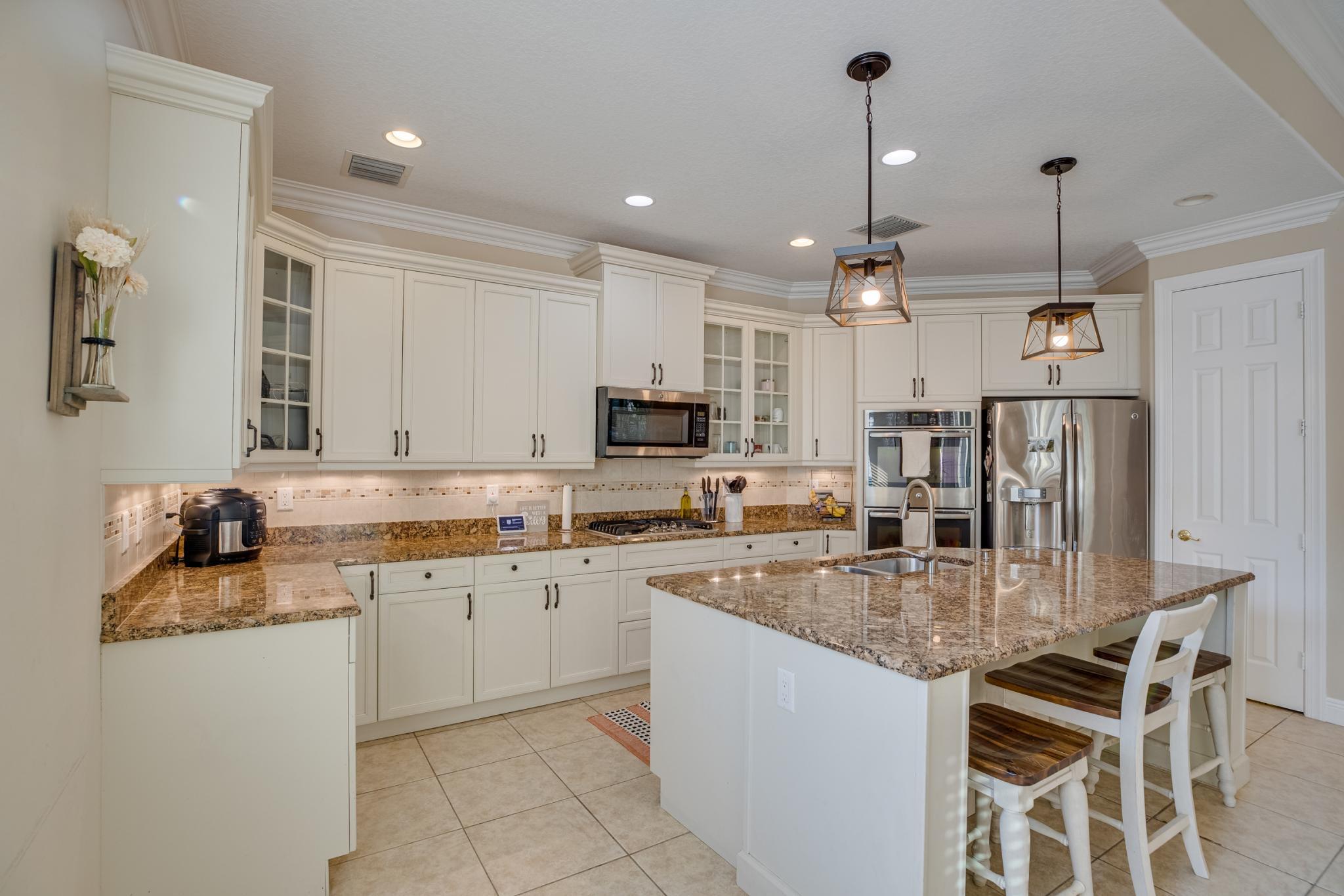 4247 Diamond Square Property Photo 9