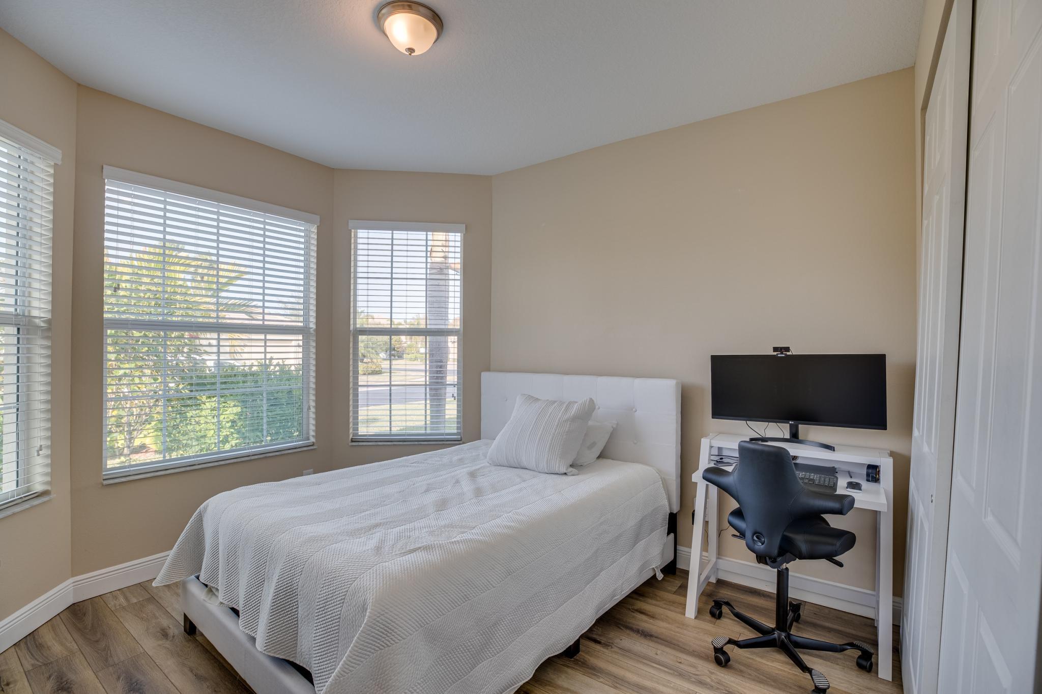 4247 Diamond Square Property Photo 17