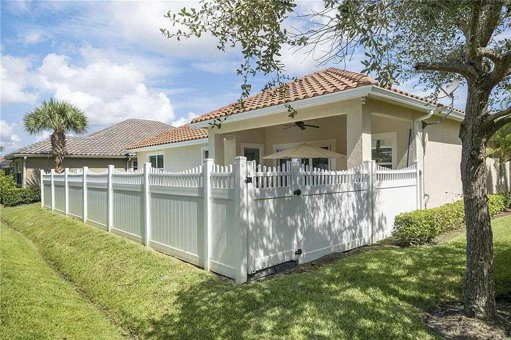 4247 Diamond Square Property Photo 29