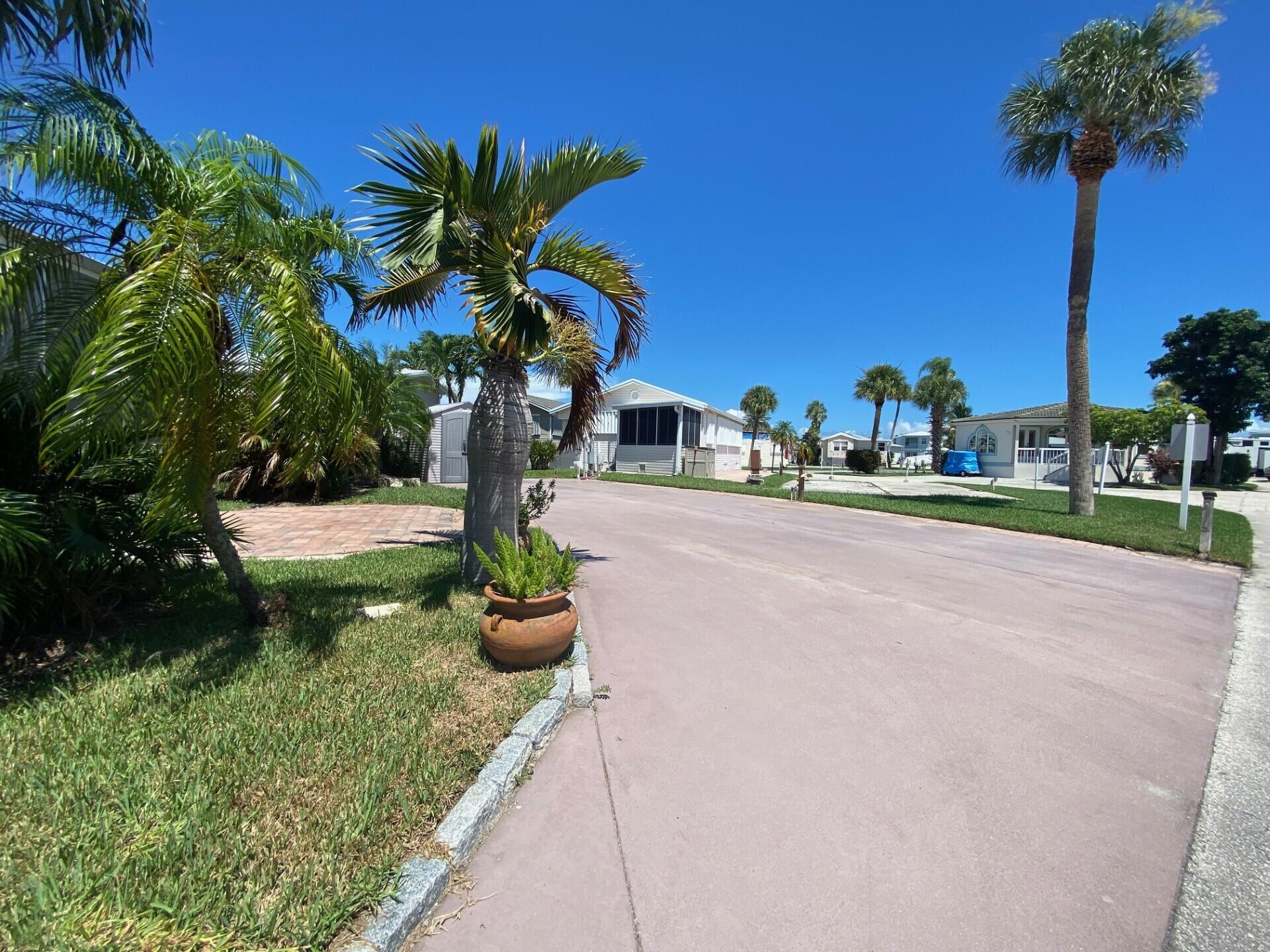 108 Nettles Boulevard Property Photo 2