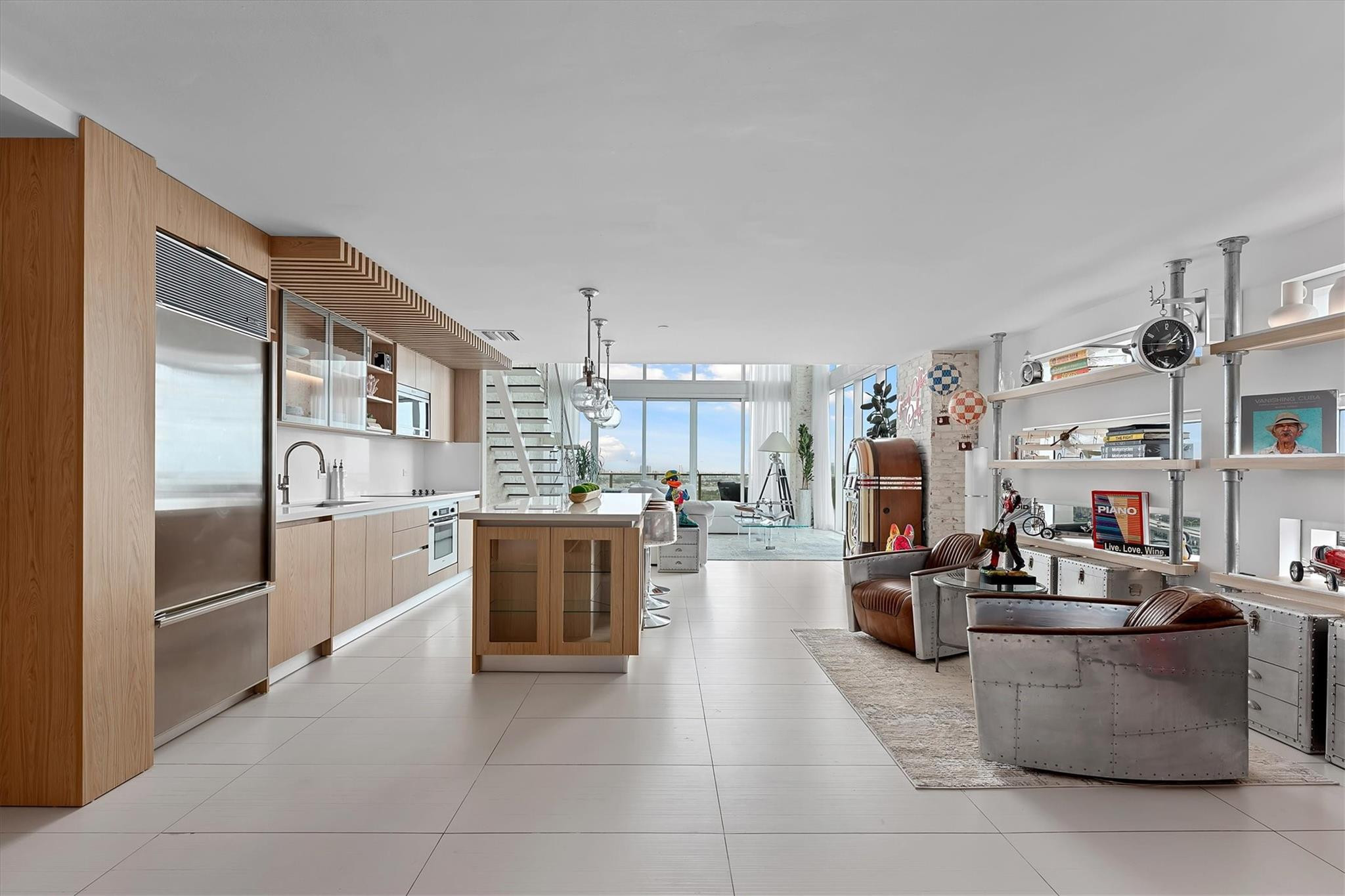 1040 Biscayne Boulevard 2101 Property Photo 6