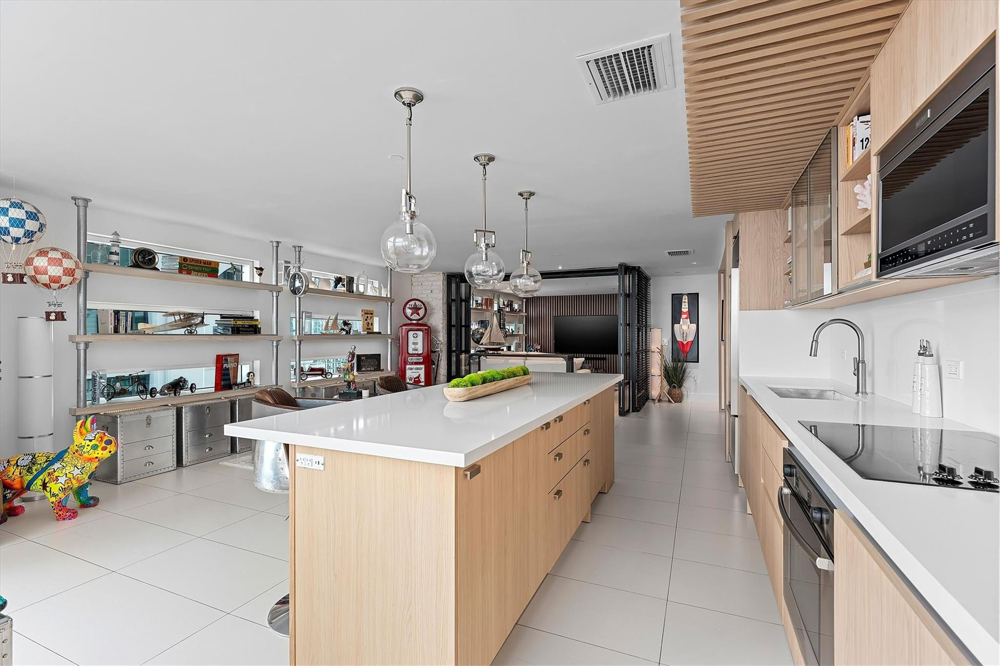 1040 Biscayne Boulevard 2101 Property Photo 10
