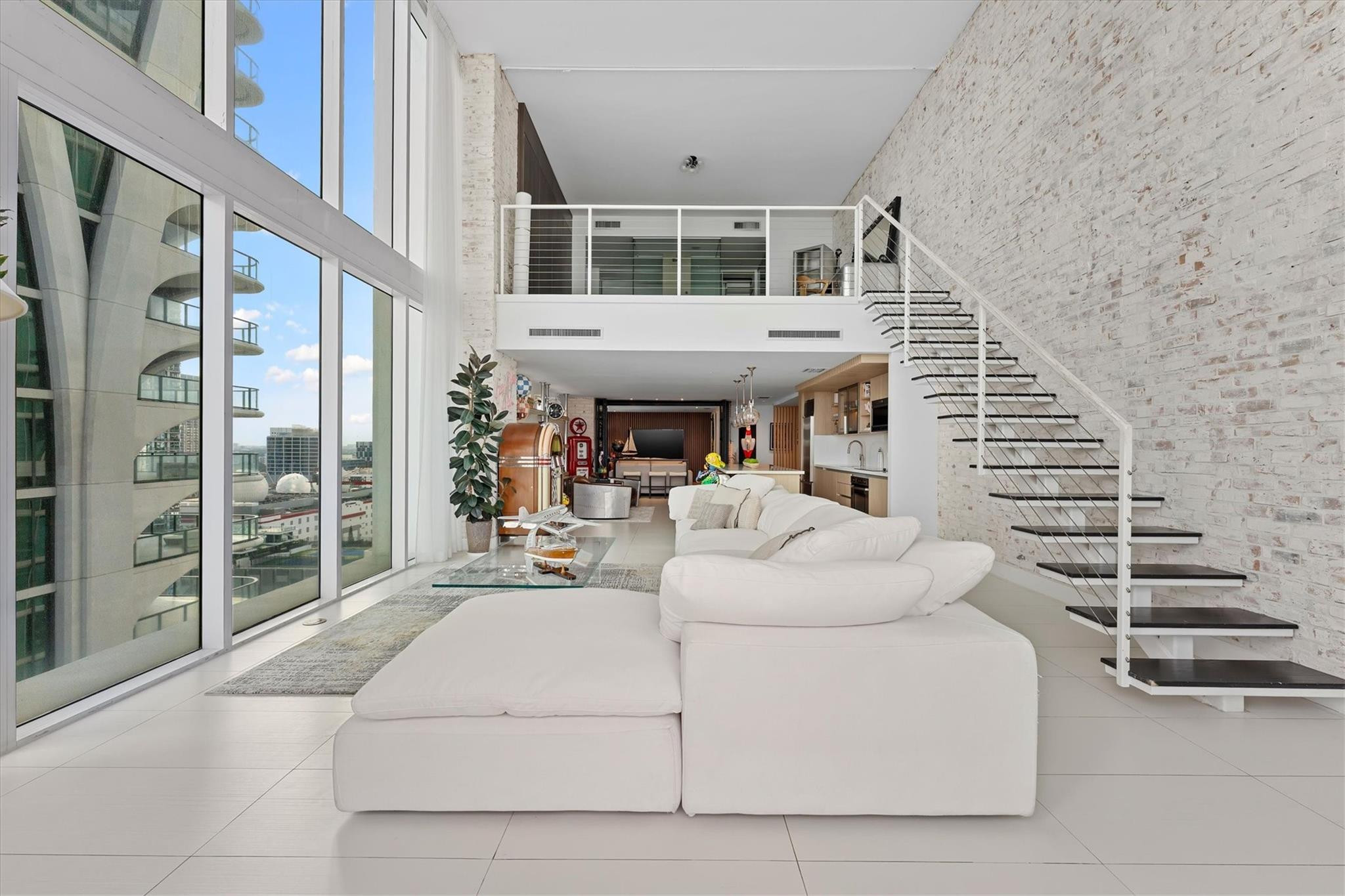 1040 Biscayne Boulevard 2101 Property Photo 11