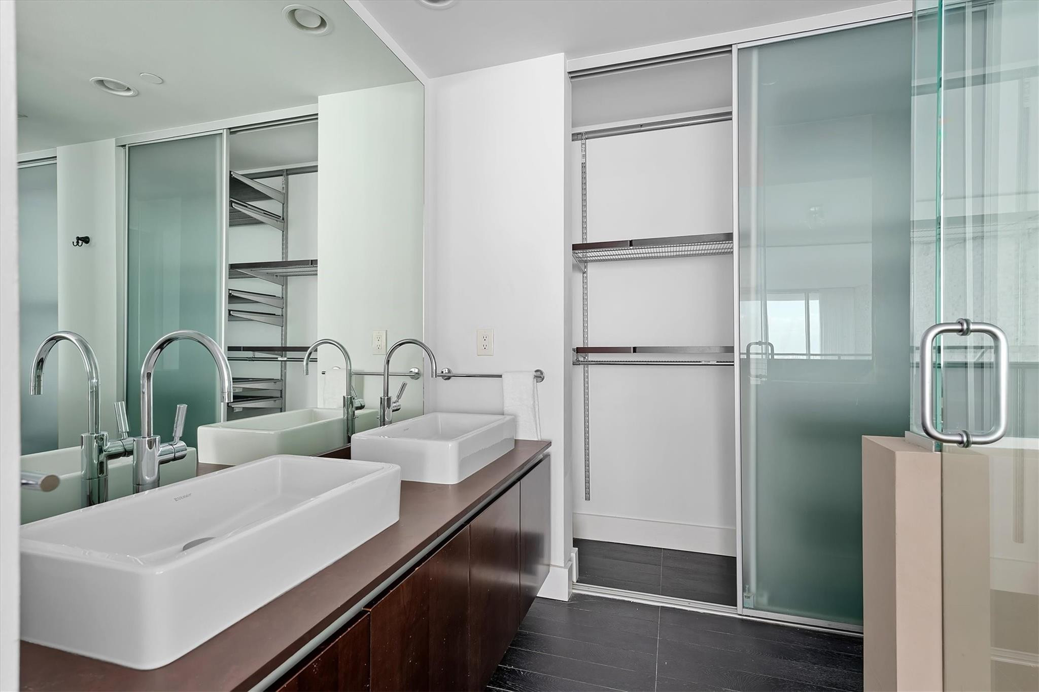 1040 Biscayne Boulevard 2101 Property Photo 19