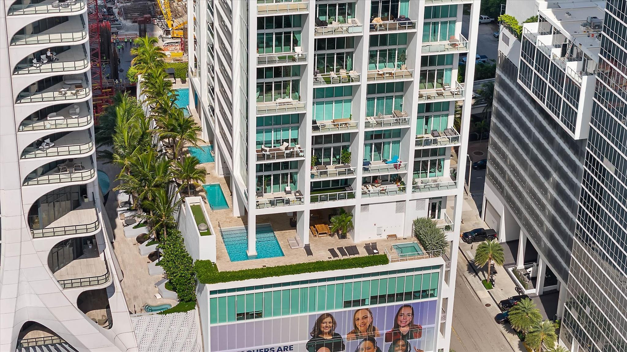 1040 Biscayne Boulevard 2101 Property Photo 25