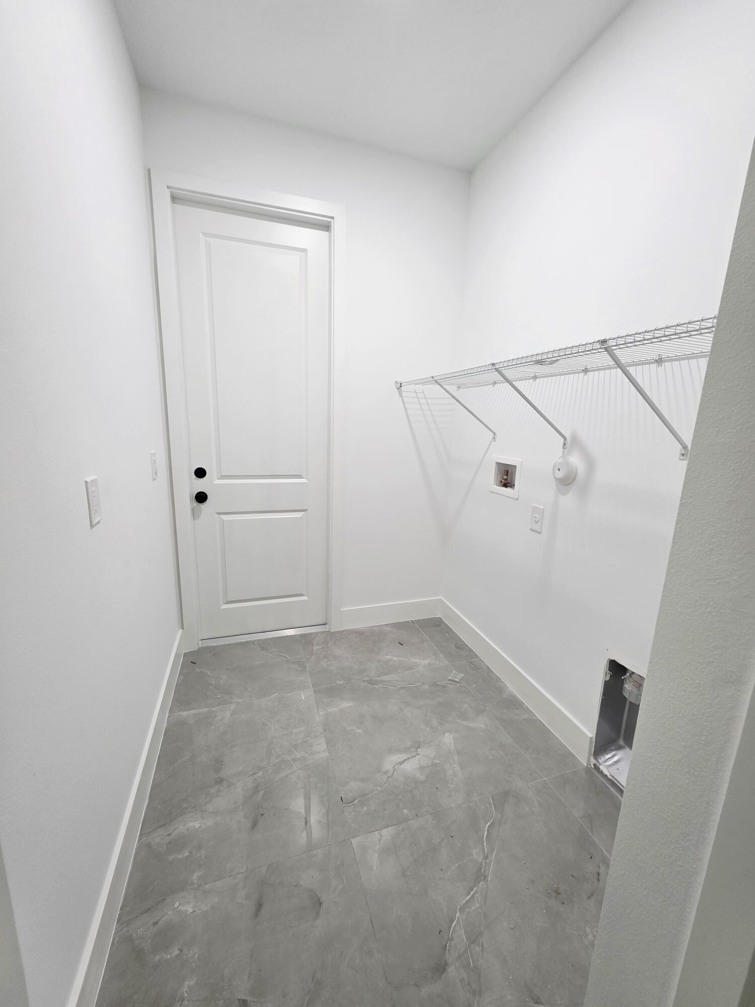 702 Nw 39th Circle Property Photo 34