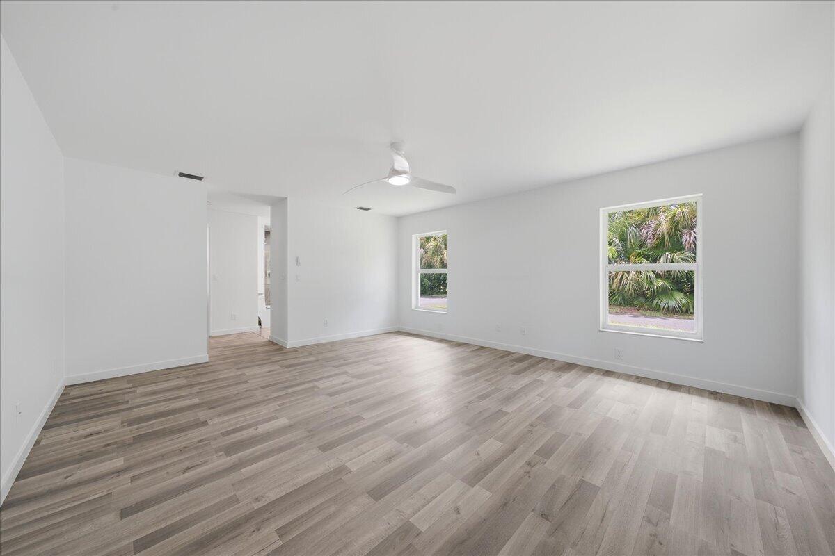 4384 2nd Square Sw Property Photo 13