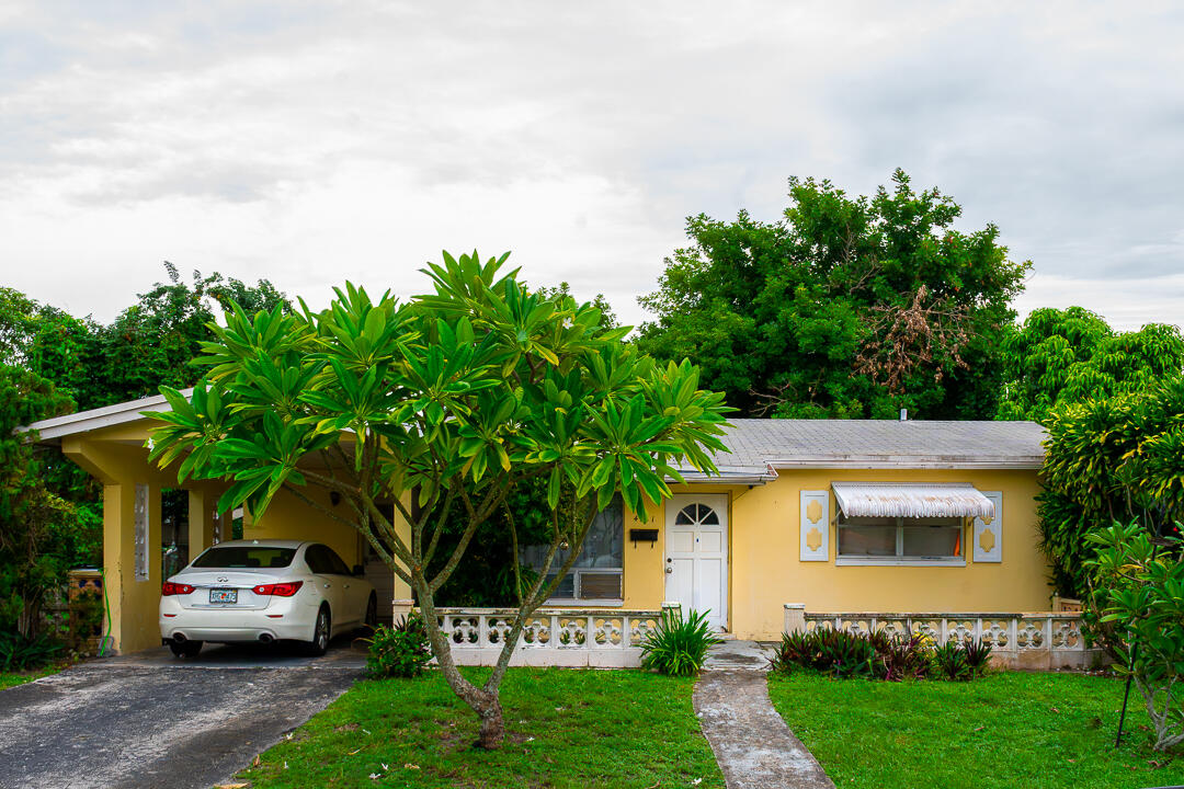 4211 NW 43RD Street