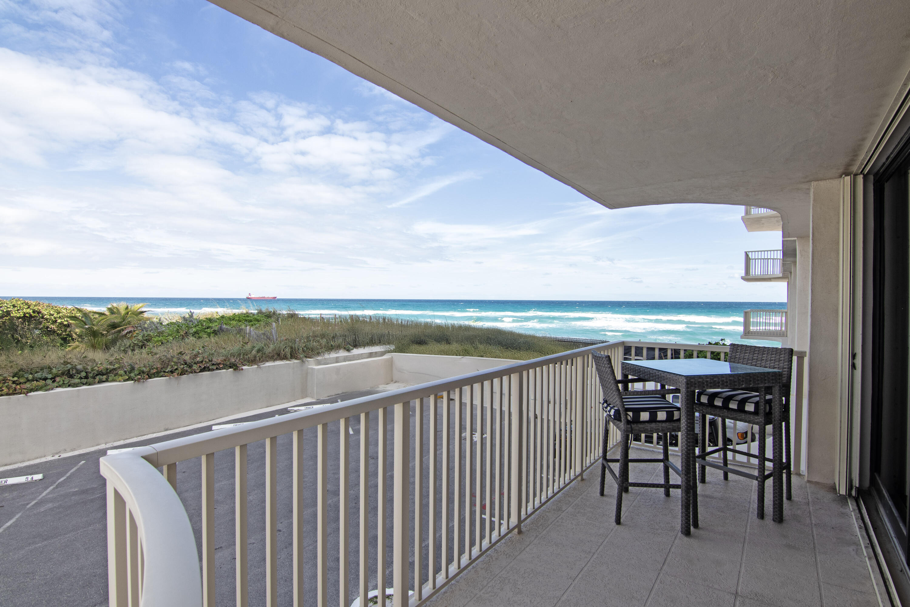 5480 N Ocean Drive A1d Property Photo 11