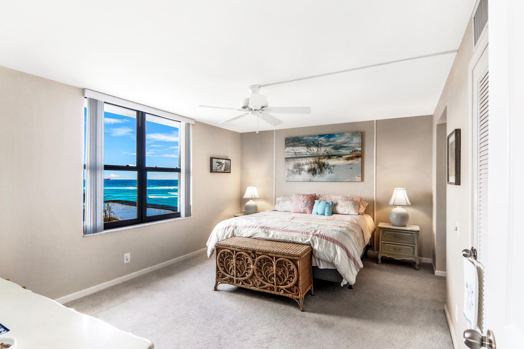 5480 N Ocean Drive A1d Property Photo 15
