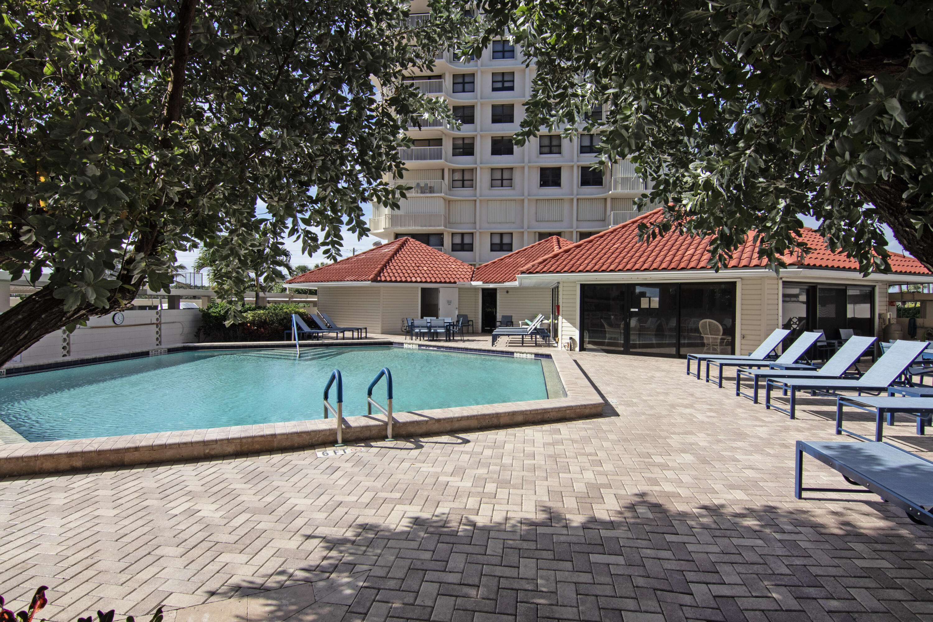 5480 N Ocean Drive A1d Property Photo 20