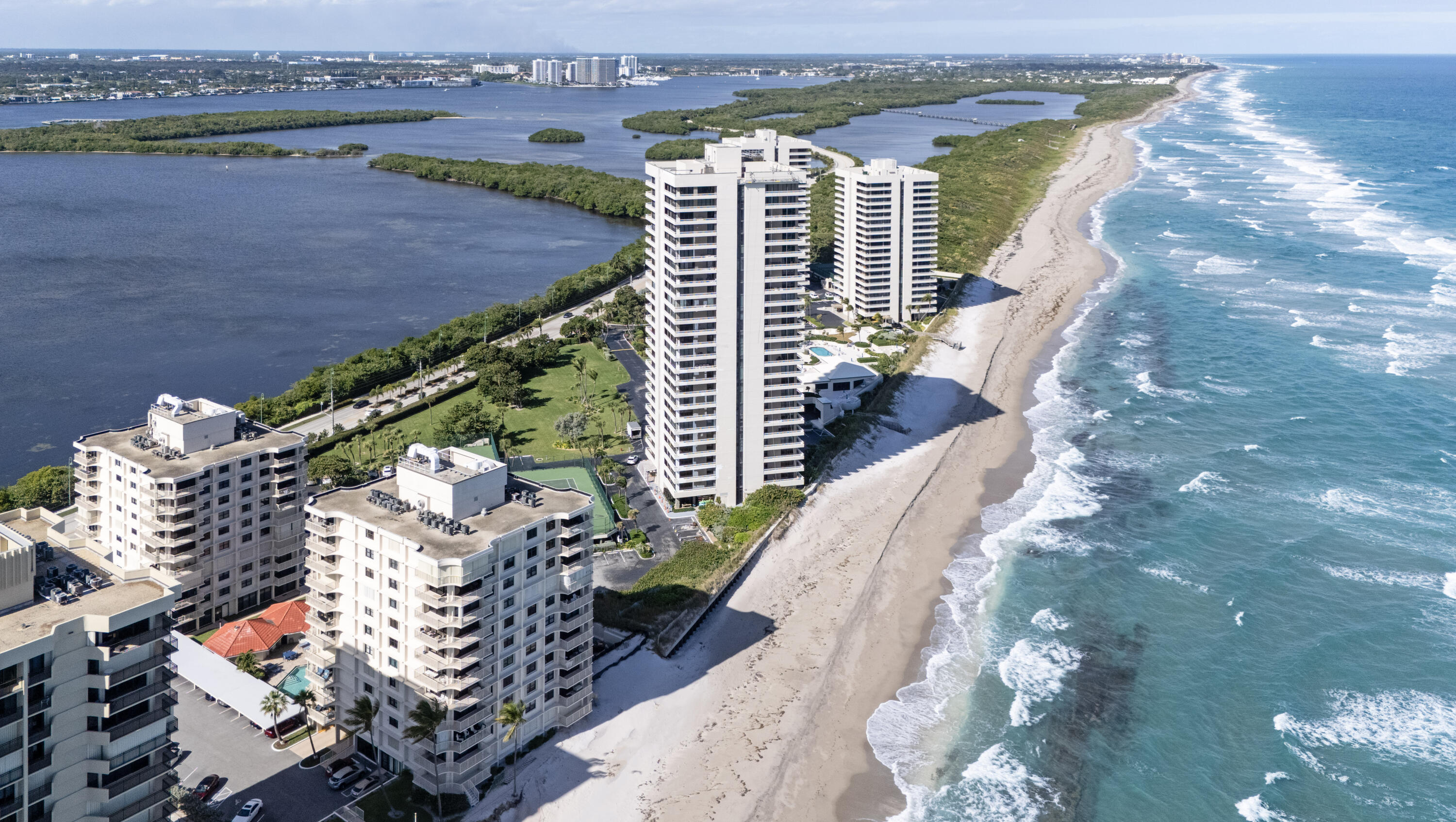 5480 N Ocean Drive A1d Property Photo 25
