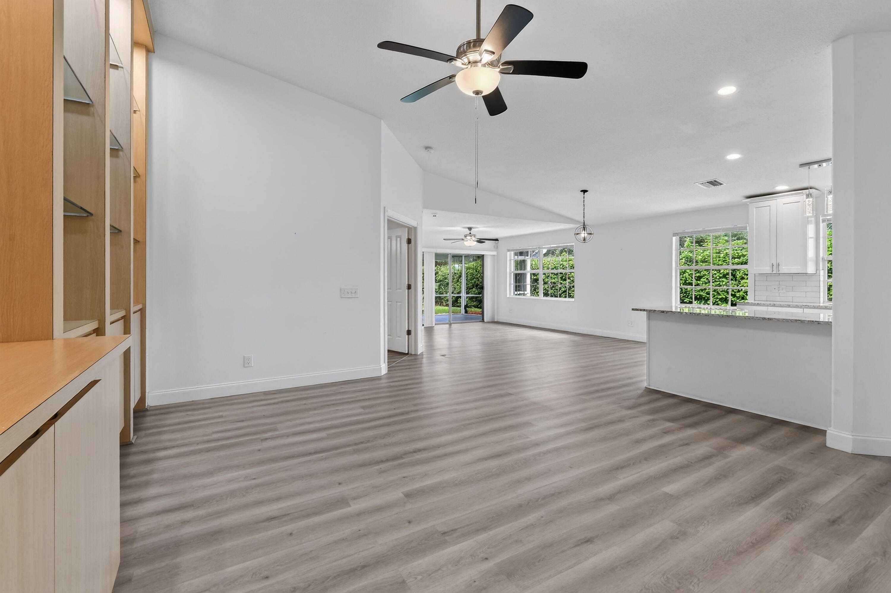 1671 Sw Waterfall Boulevard Property Photo 7