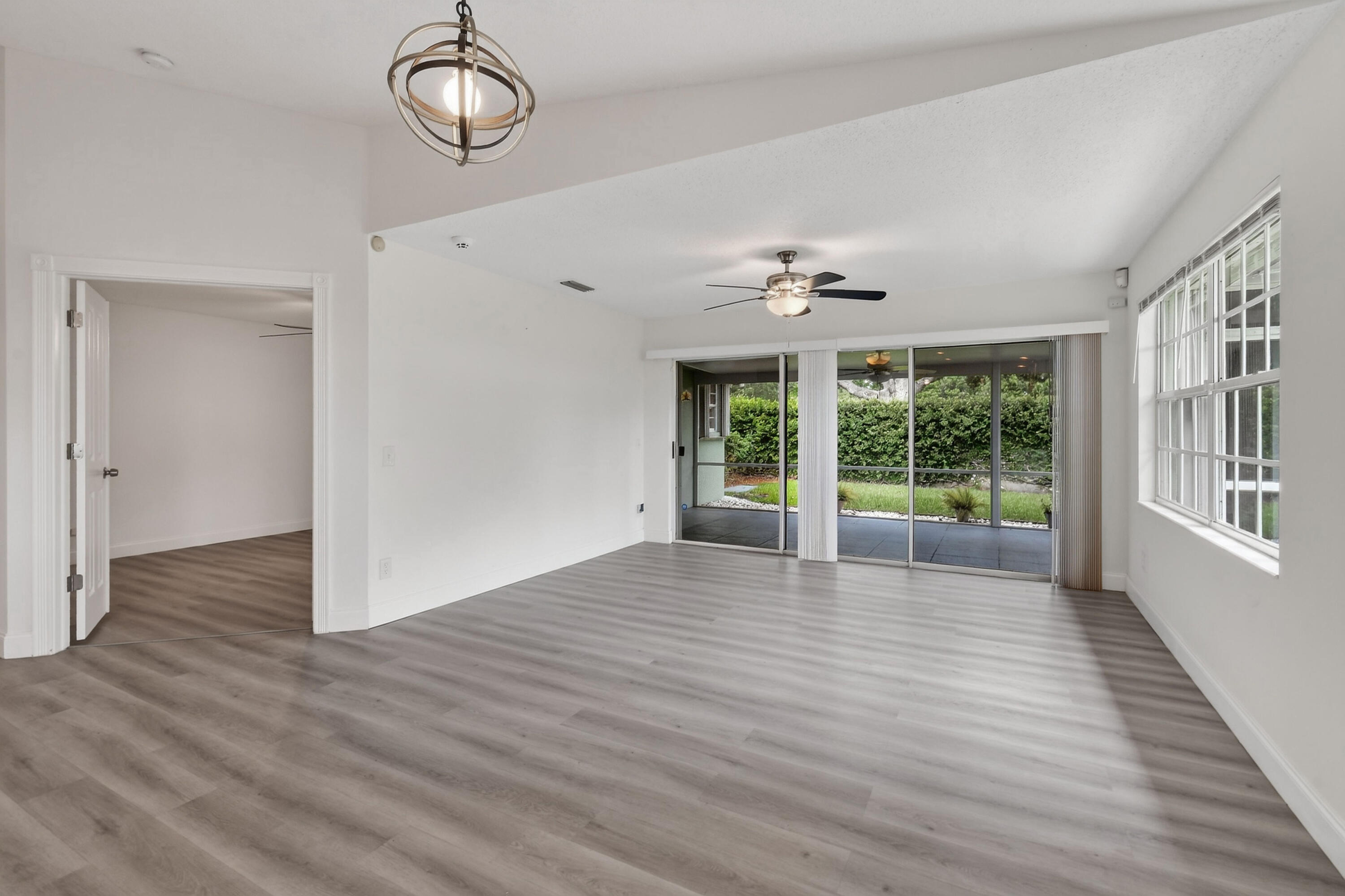 1671 Sw Waterfall Boulevard Property Photo 10