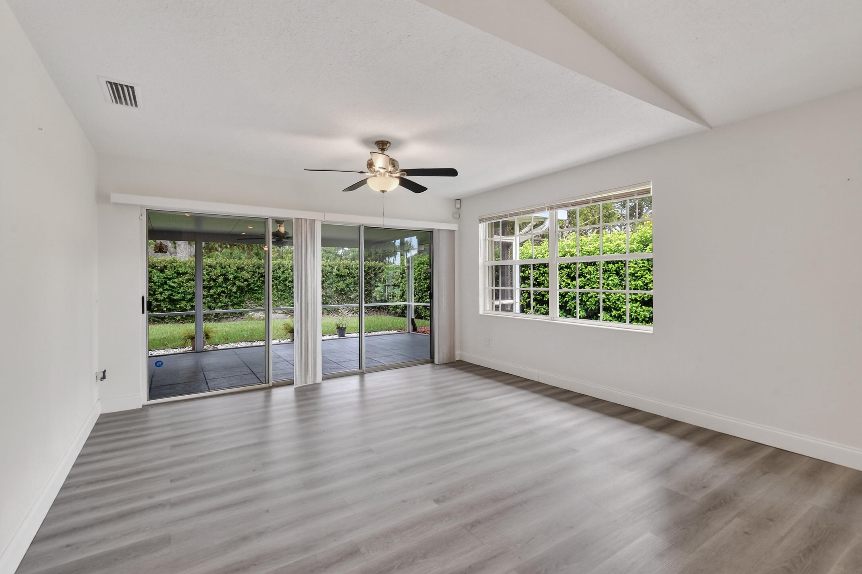 1671 Sw Waterfall Boulevard Property Photo 11