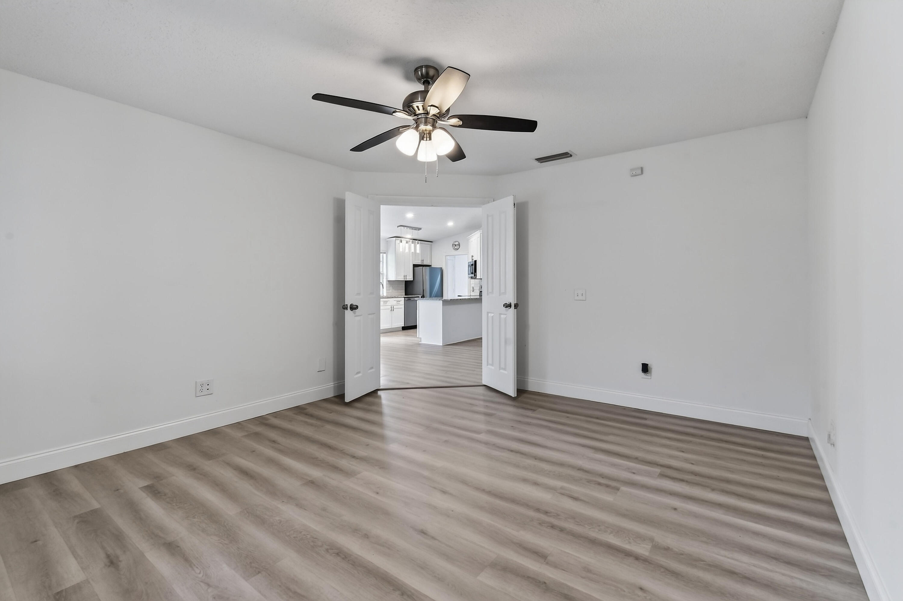 1671 Sw Waterfall Boulevard Property Photo 25