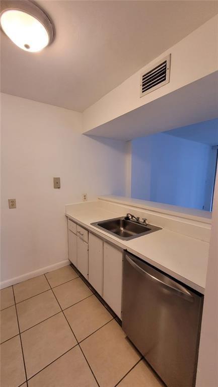 4222 Inverrary Boulevard 4206 Property Photo 3