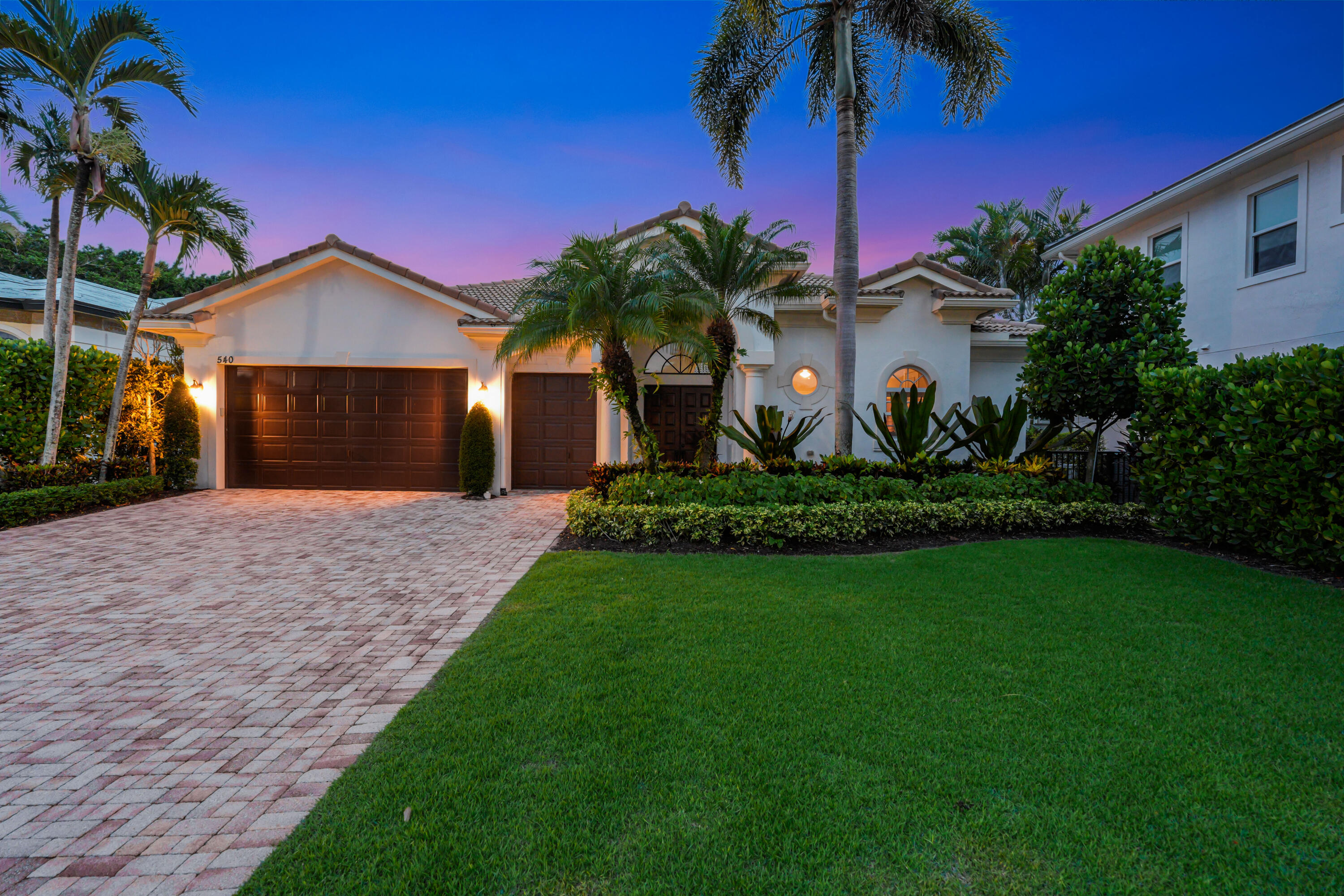 540 Les Jardin Drive Property Photo 1