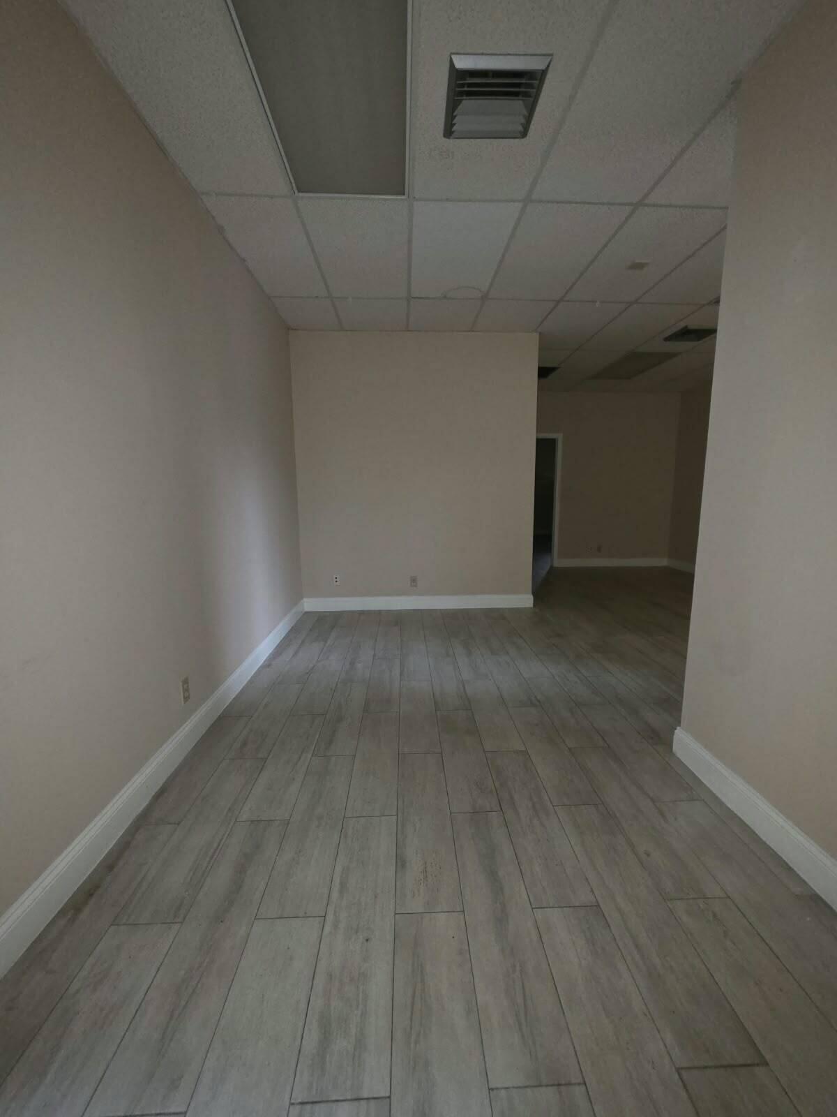 10235 W Sample Road 107 Property Photo 6