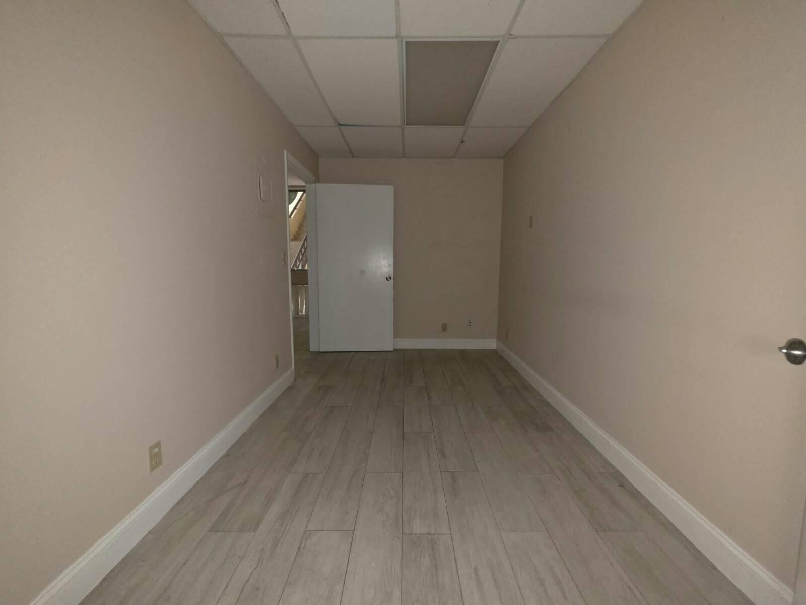 10235 W Sample Road 107 Property Photo 11