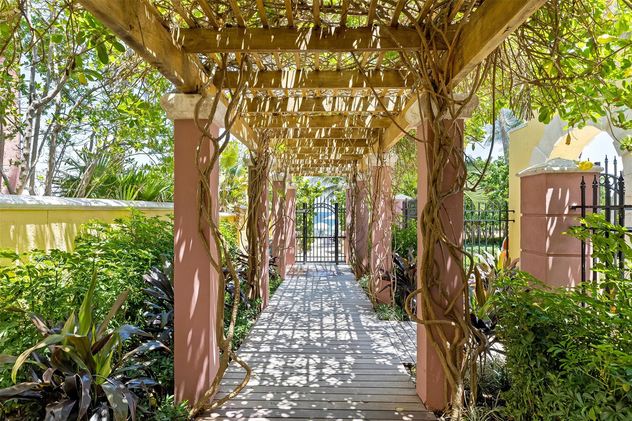 2110 N Ocean Boulevard 24b Property Photo 67