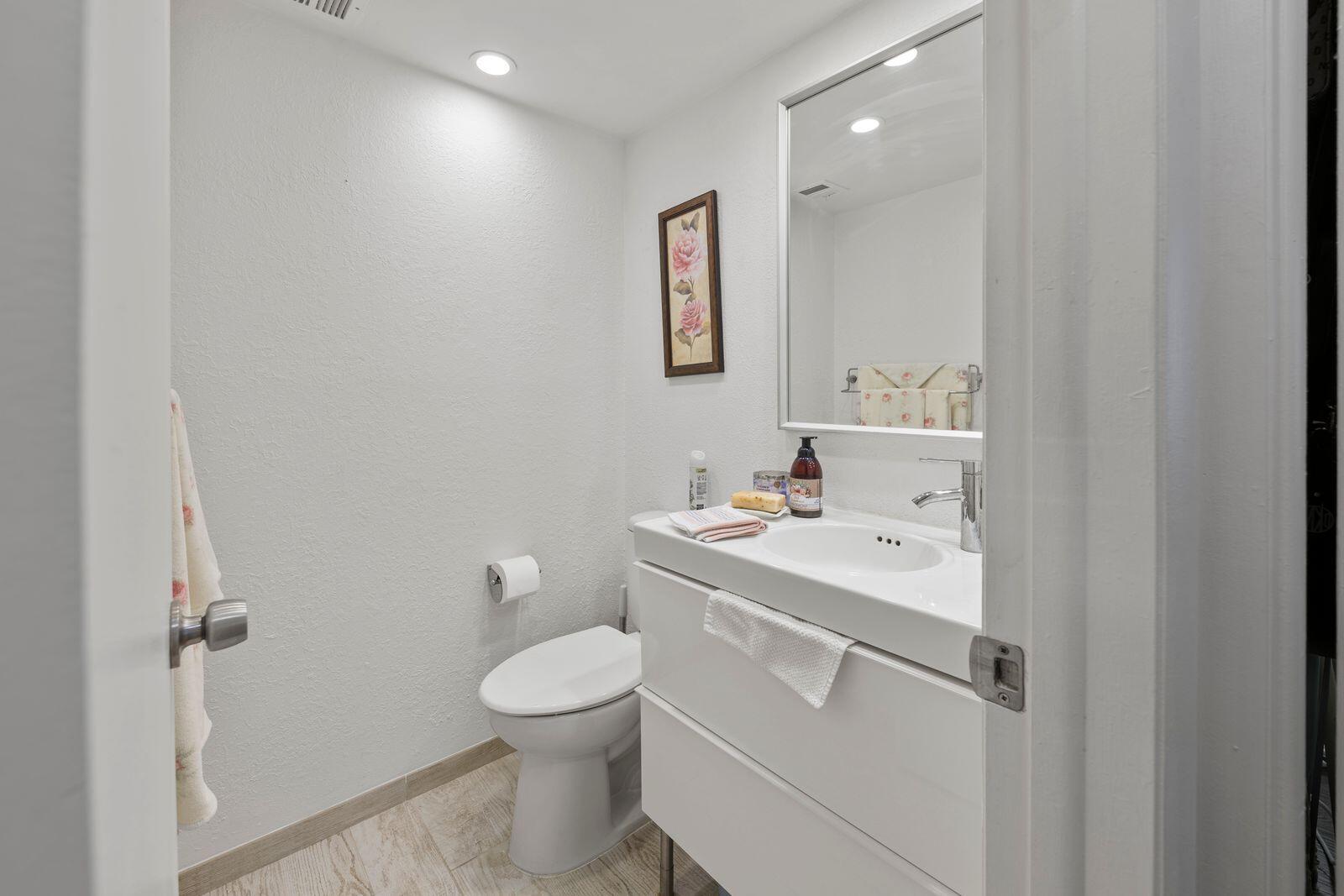 10442 Sunrise Lakes Boulevard 212 Property Photo 17