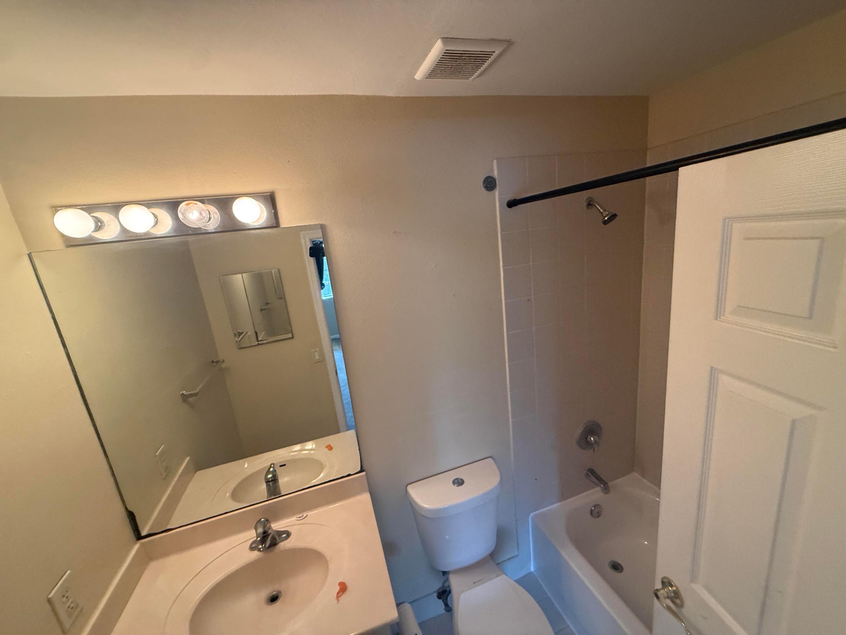 8377 Sw 26th Street 104 Property Photo 7