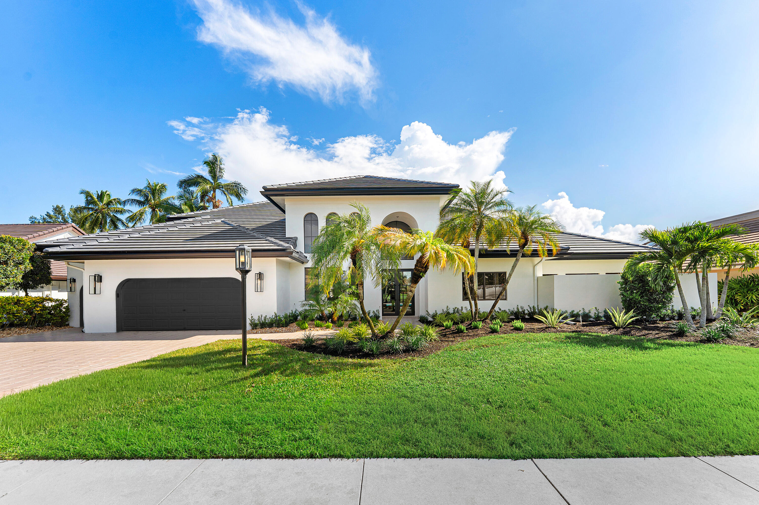 10386 Stonebridge Boulevard Property Photo 1