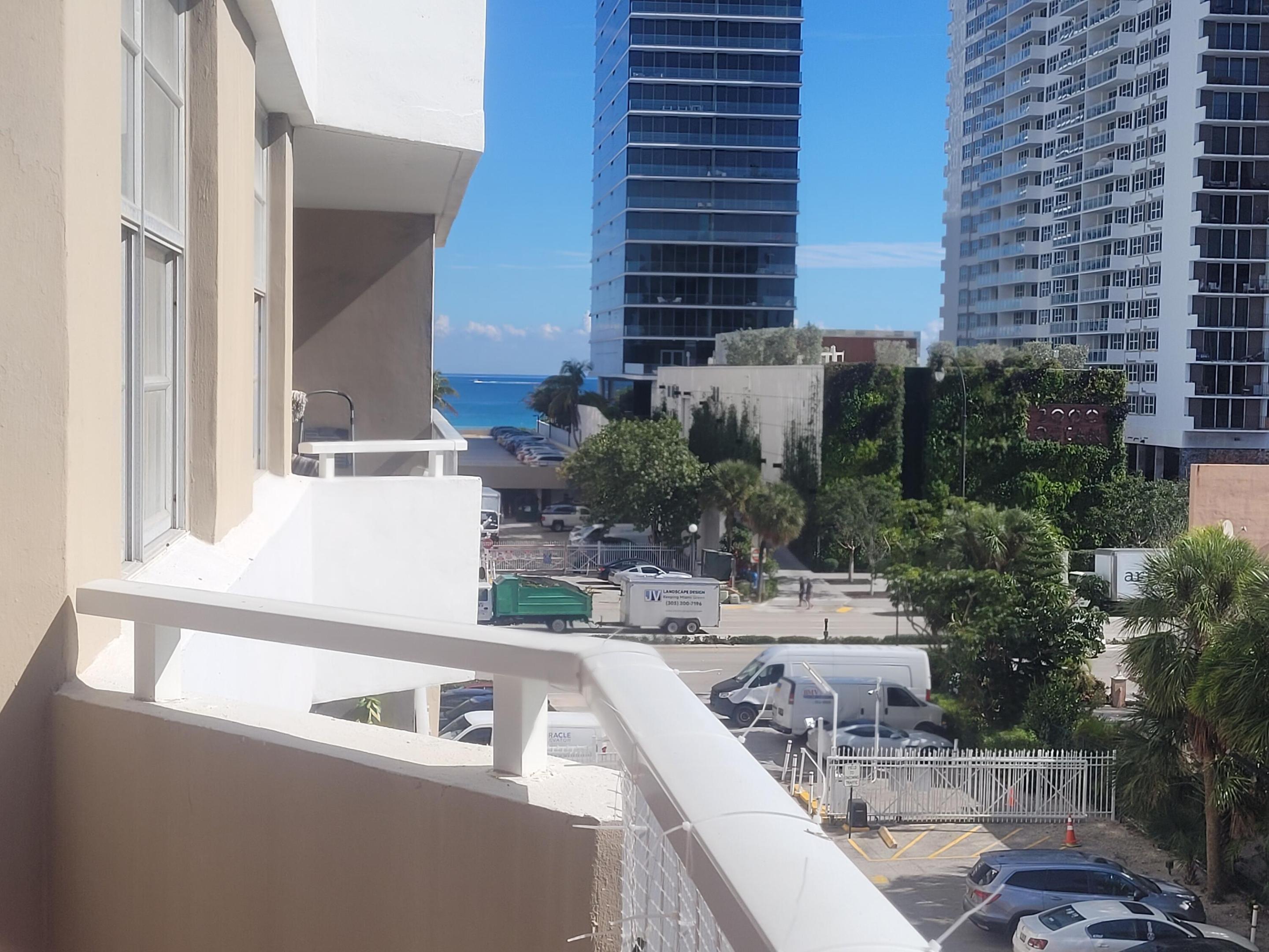 1985 S OCEAN Drive 3A Property Photo 1