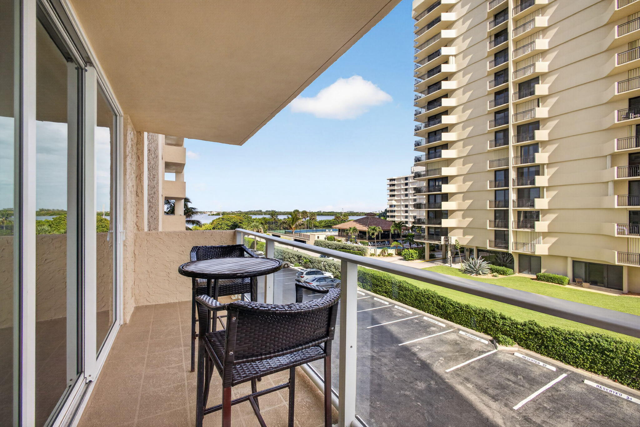 5440 N Ocean Drive 304 Property Photo 22