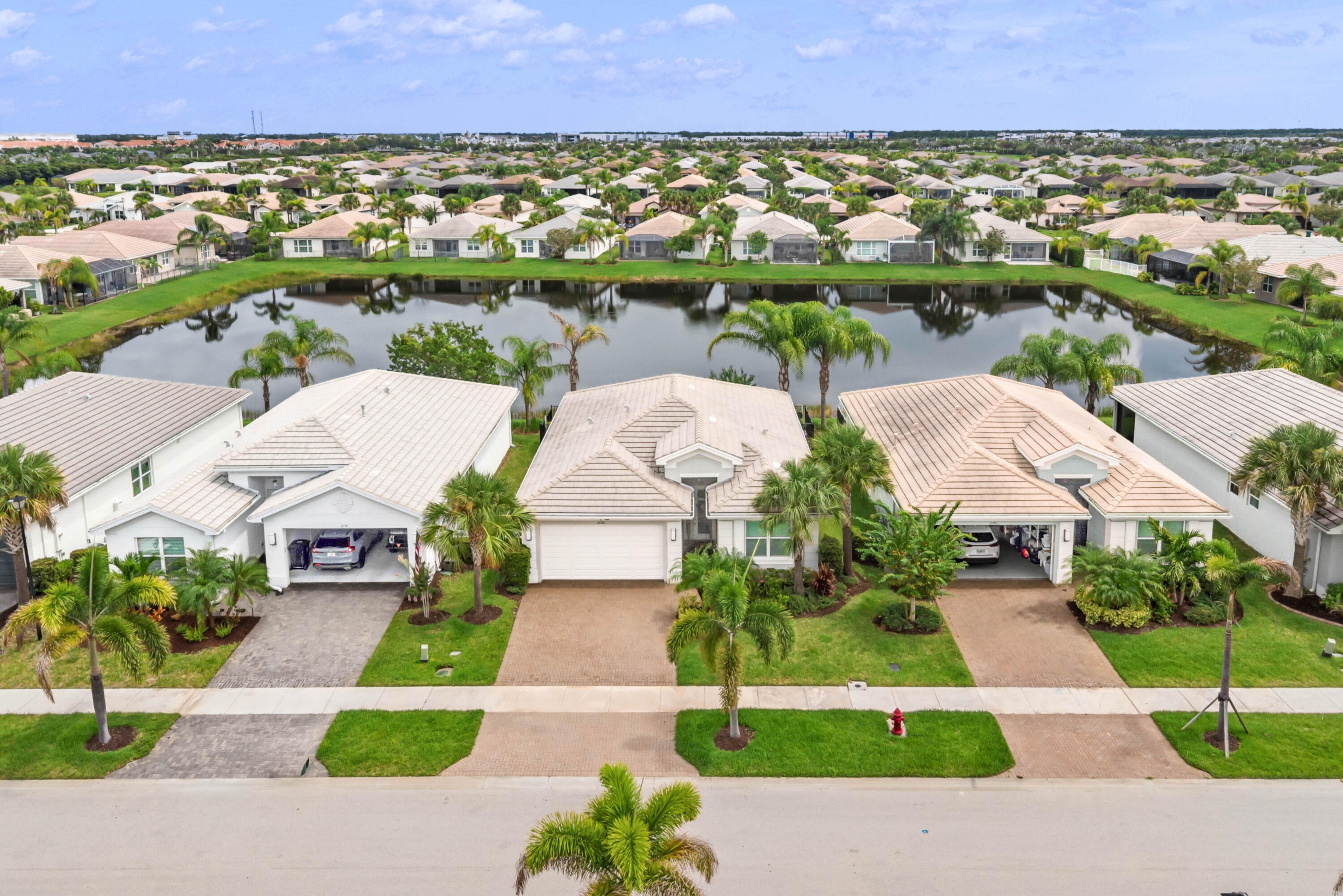 12180 Sw Jasper Lake Way Property Photo 1