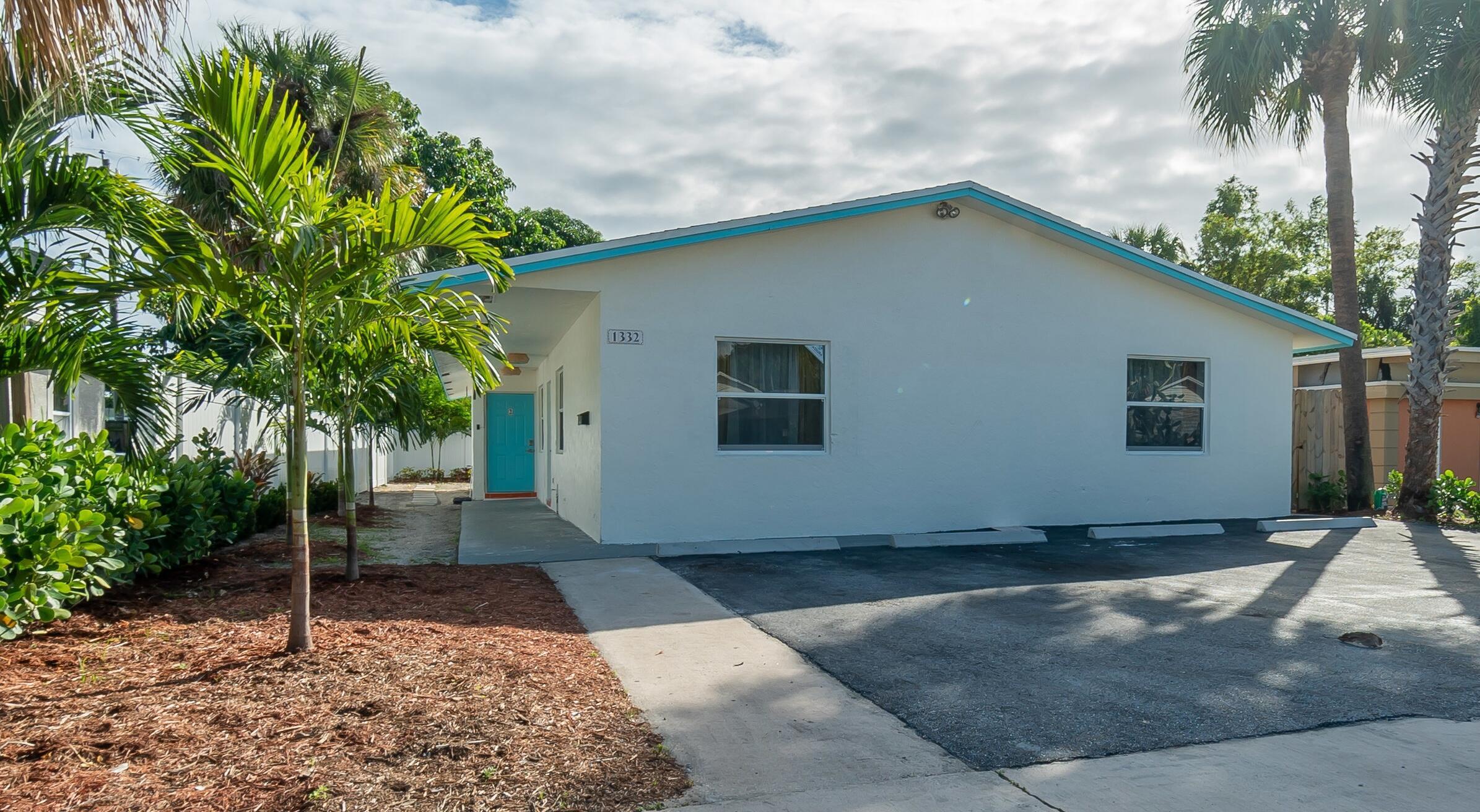 1332 LONGWOOD Street