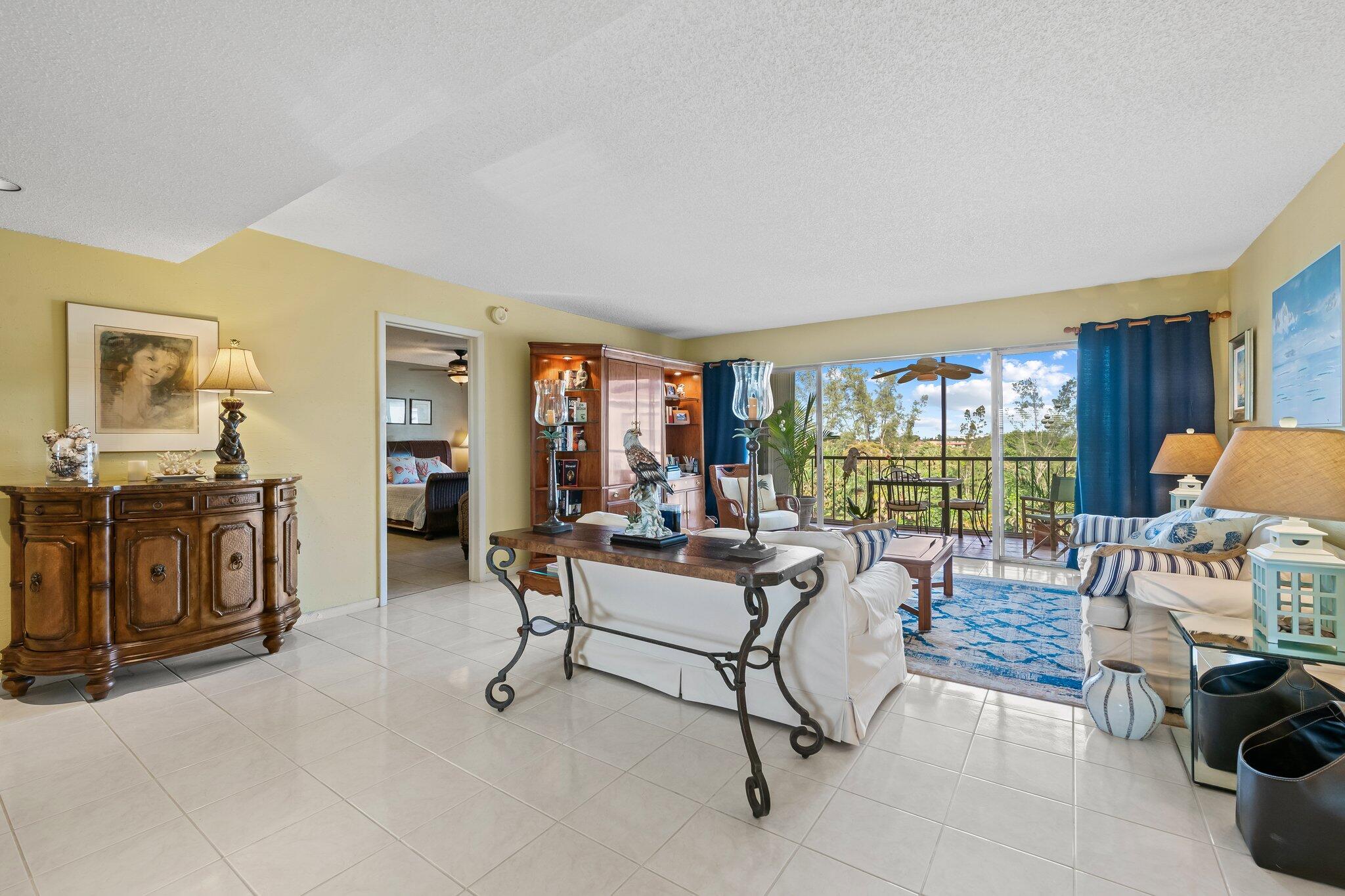 3930 Inverrary Boulevard 608-d Property Photo 2