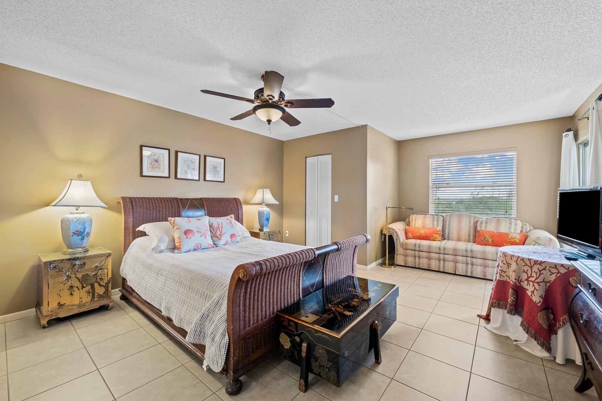 3930 Inverrary Boulevard 608-d Property Photo 10