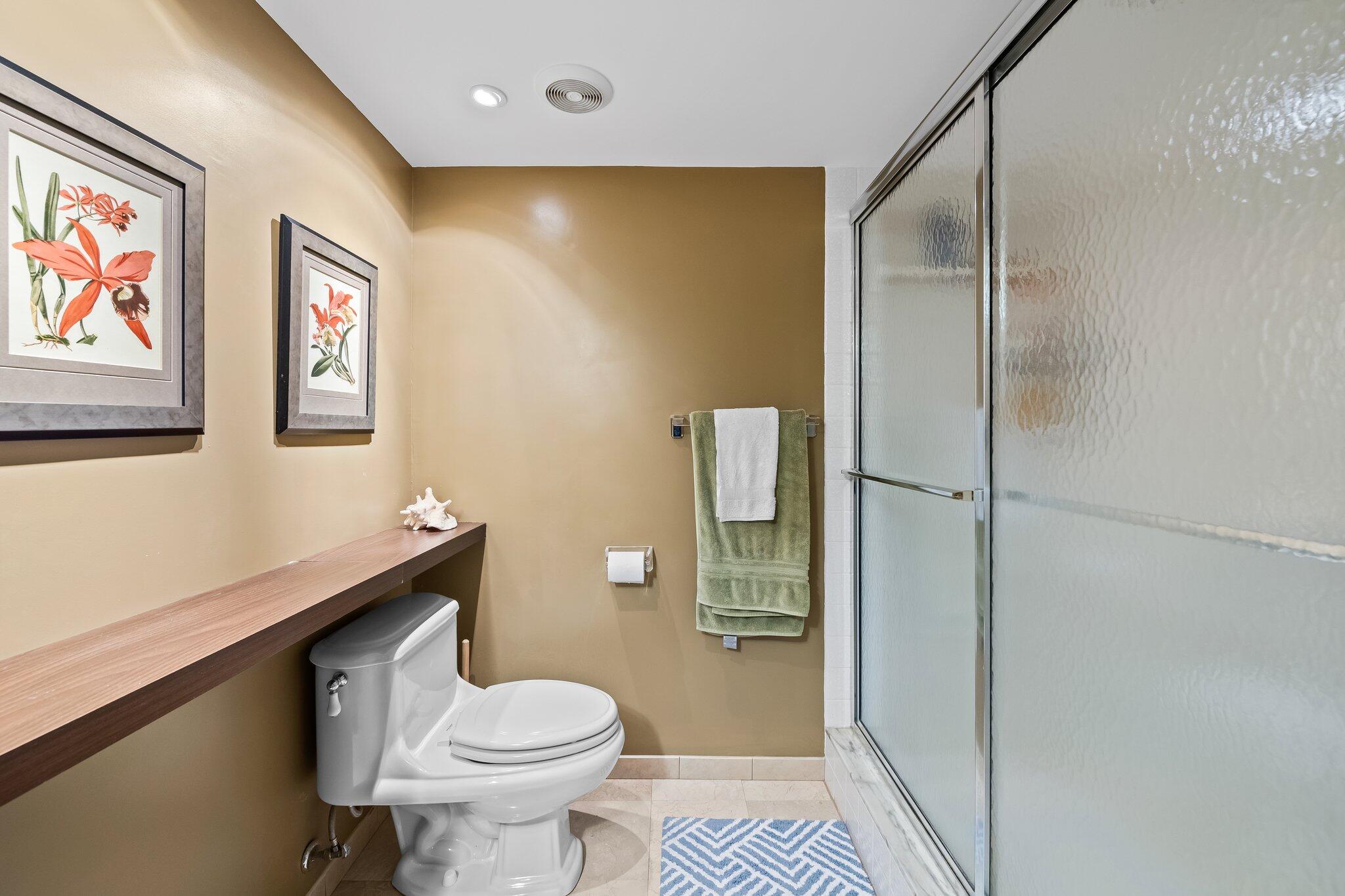 3930 Inverrary Boulevard 608-d Property Photo 13