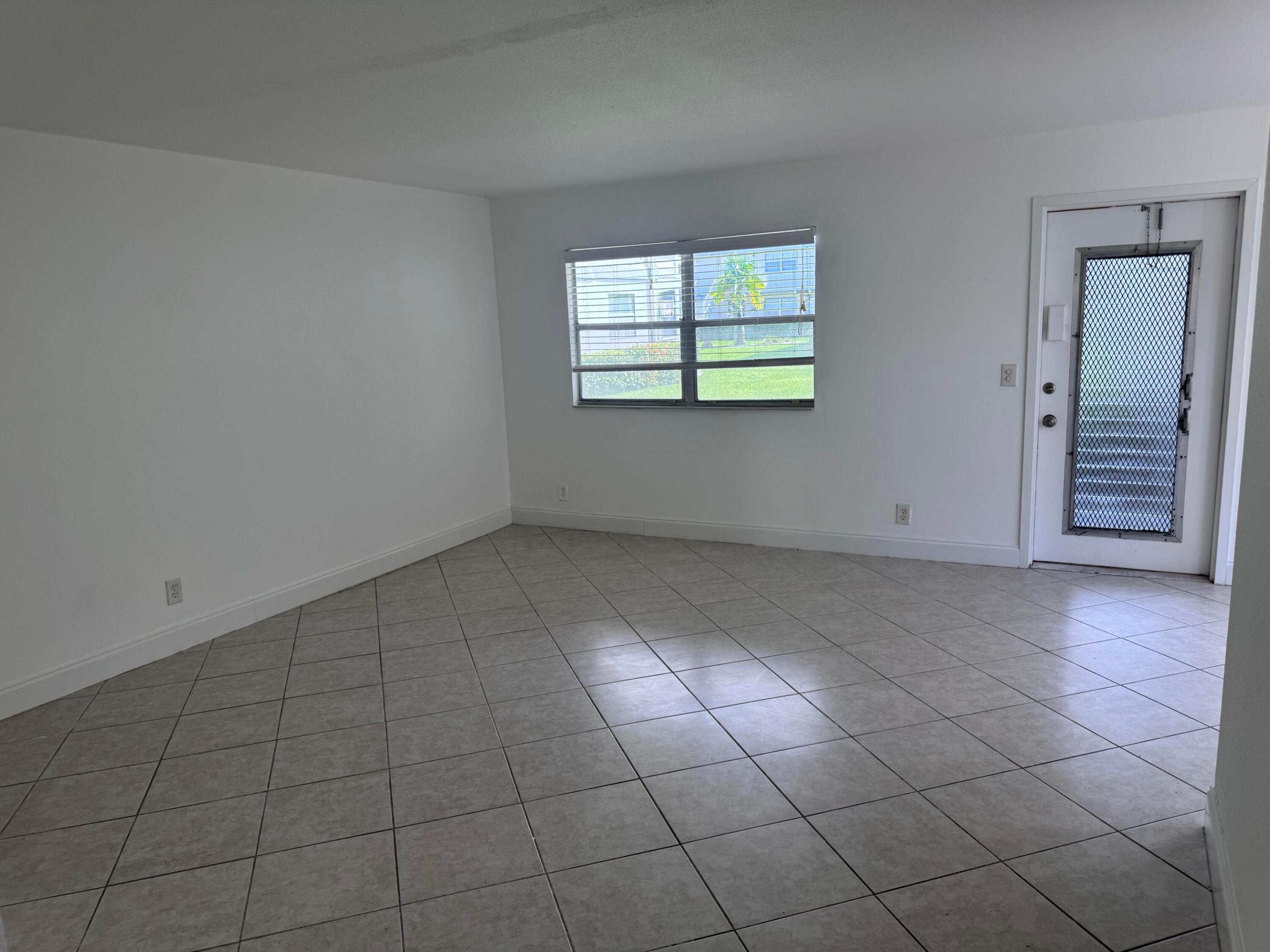 484 Monaco K 484 Property Photo 3