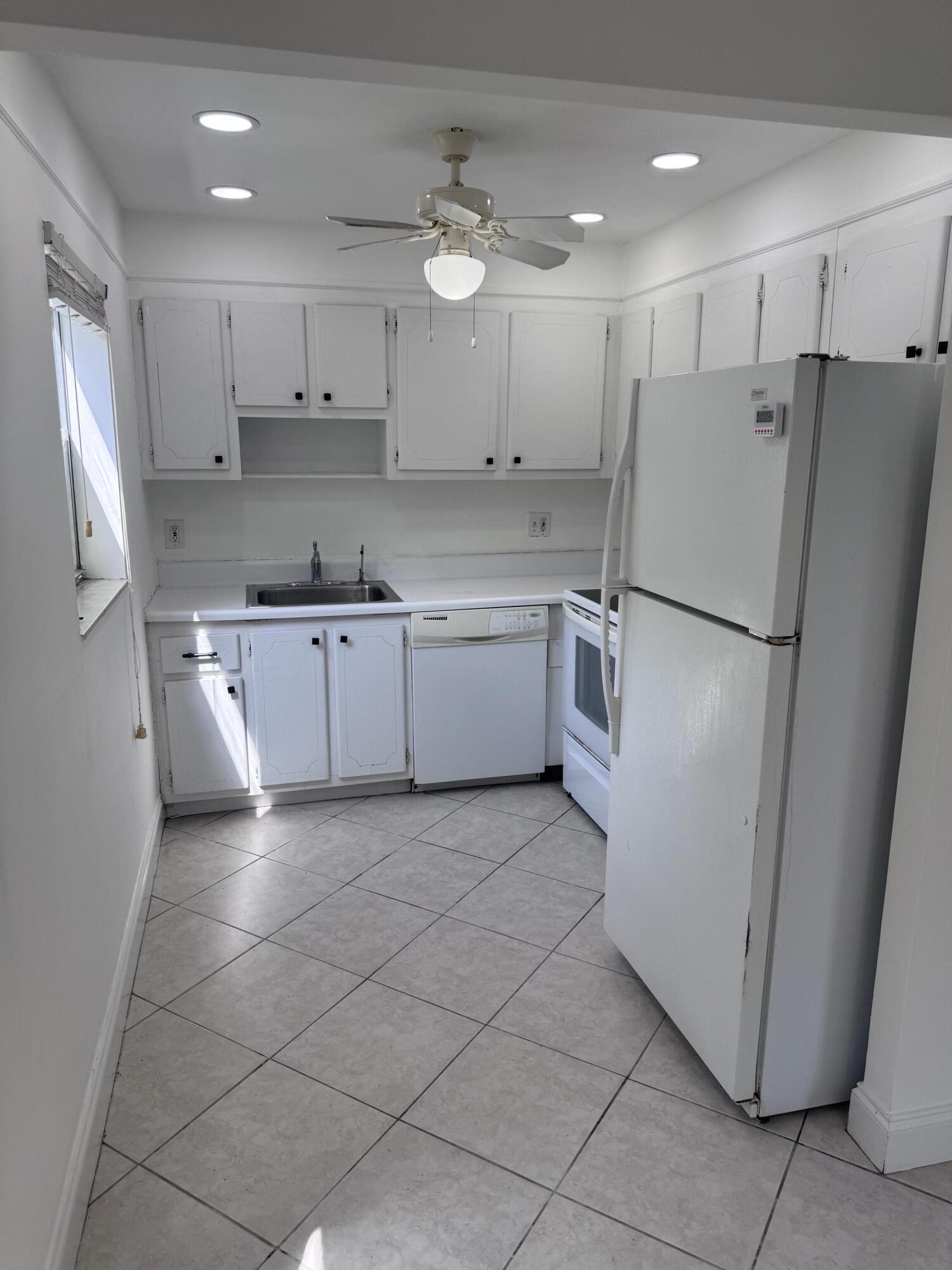 484 Monaco K 484 Property Photo 5