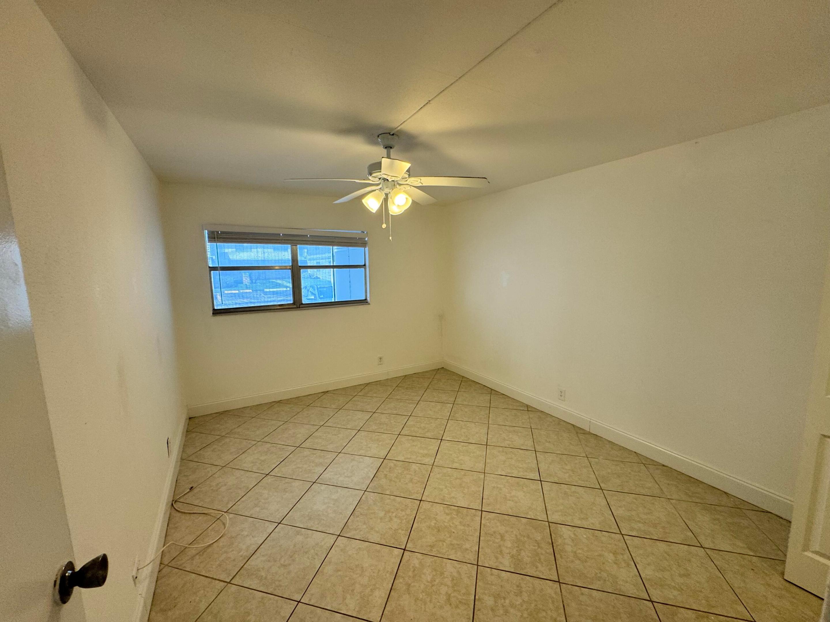 484 Monaco K 484 Property Photo 8