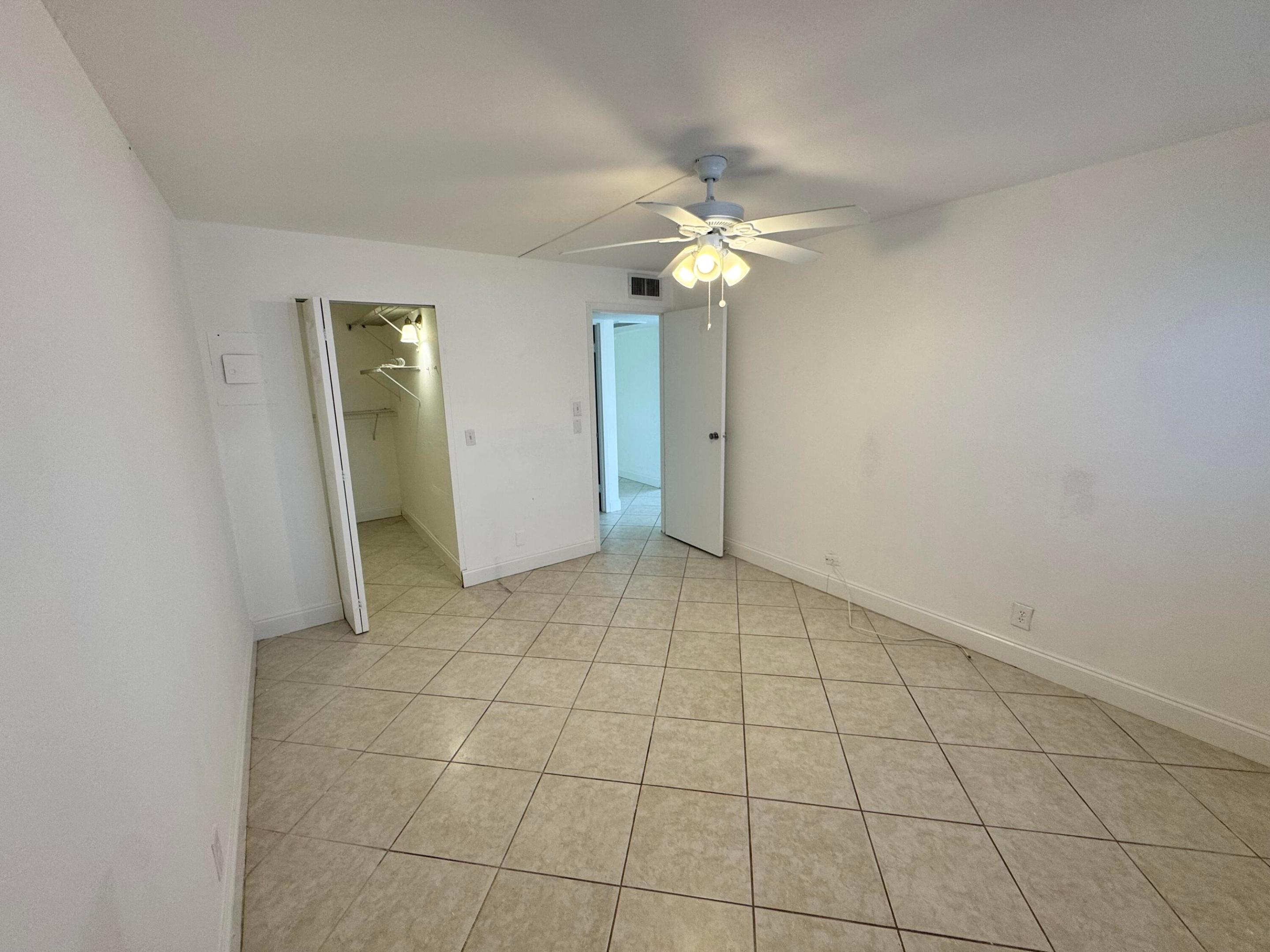 484 Monaco K 484 Property Photo 11