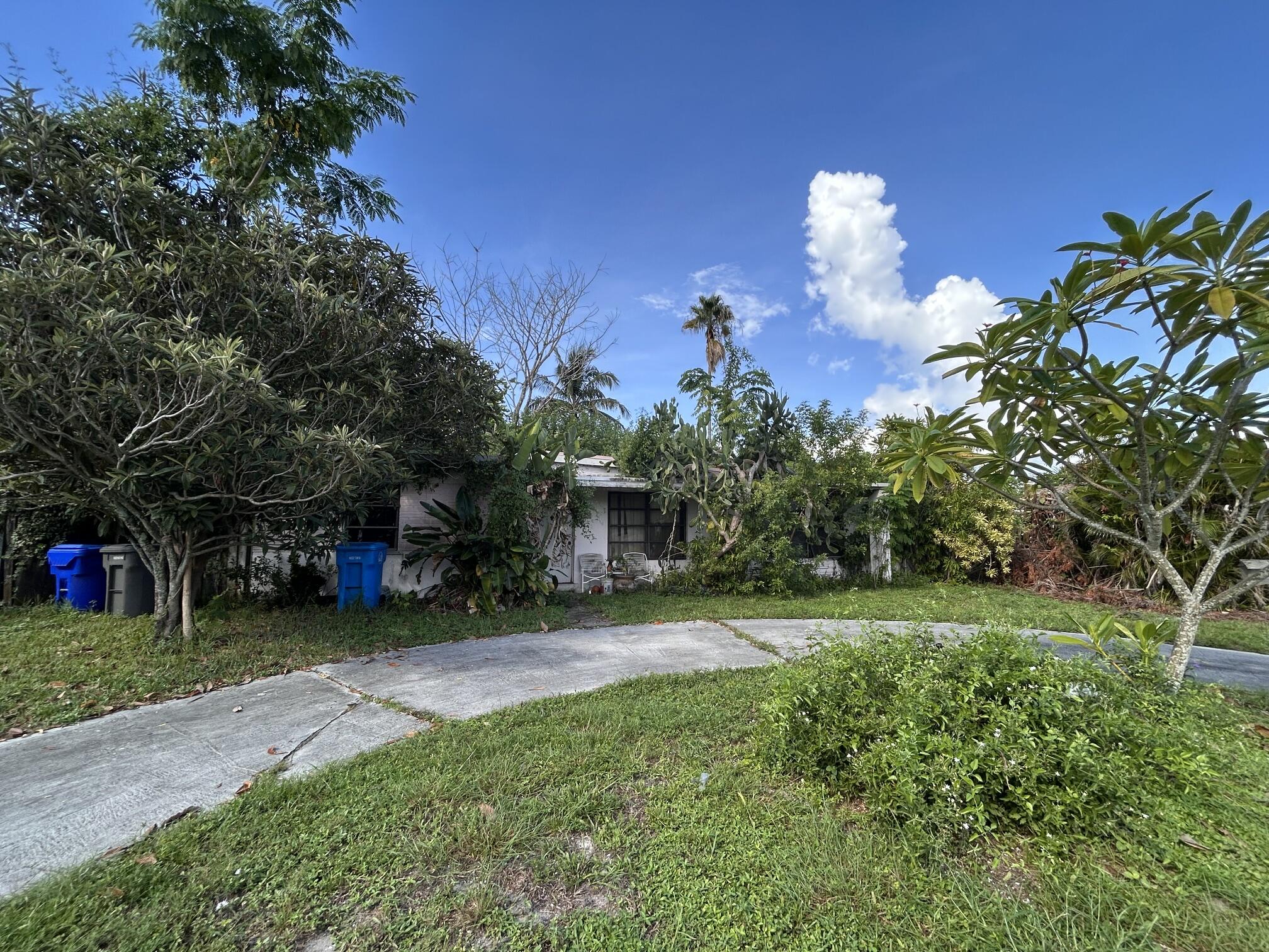 36 Thomas Road Property Photo 1