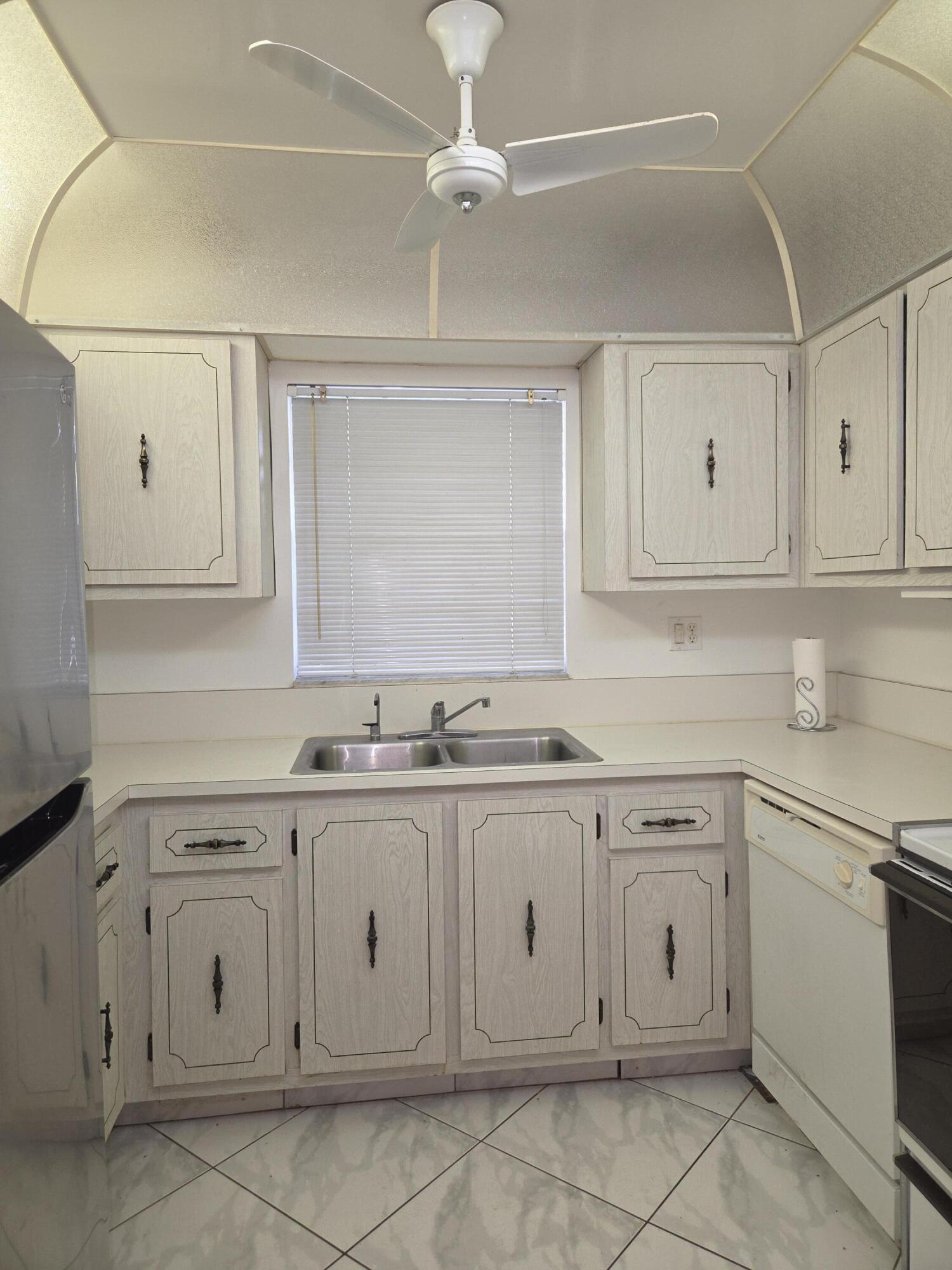 5150 Lakefront Boulevard A Property Photo 5